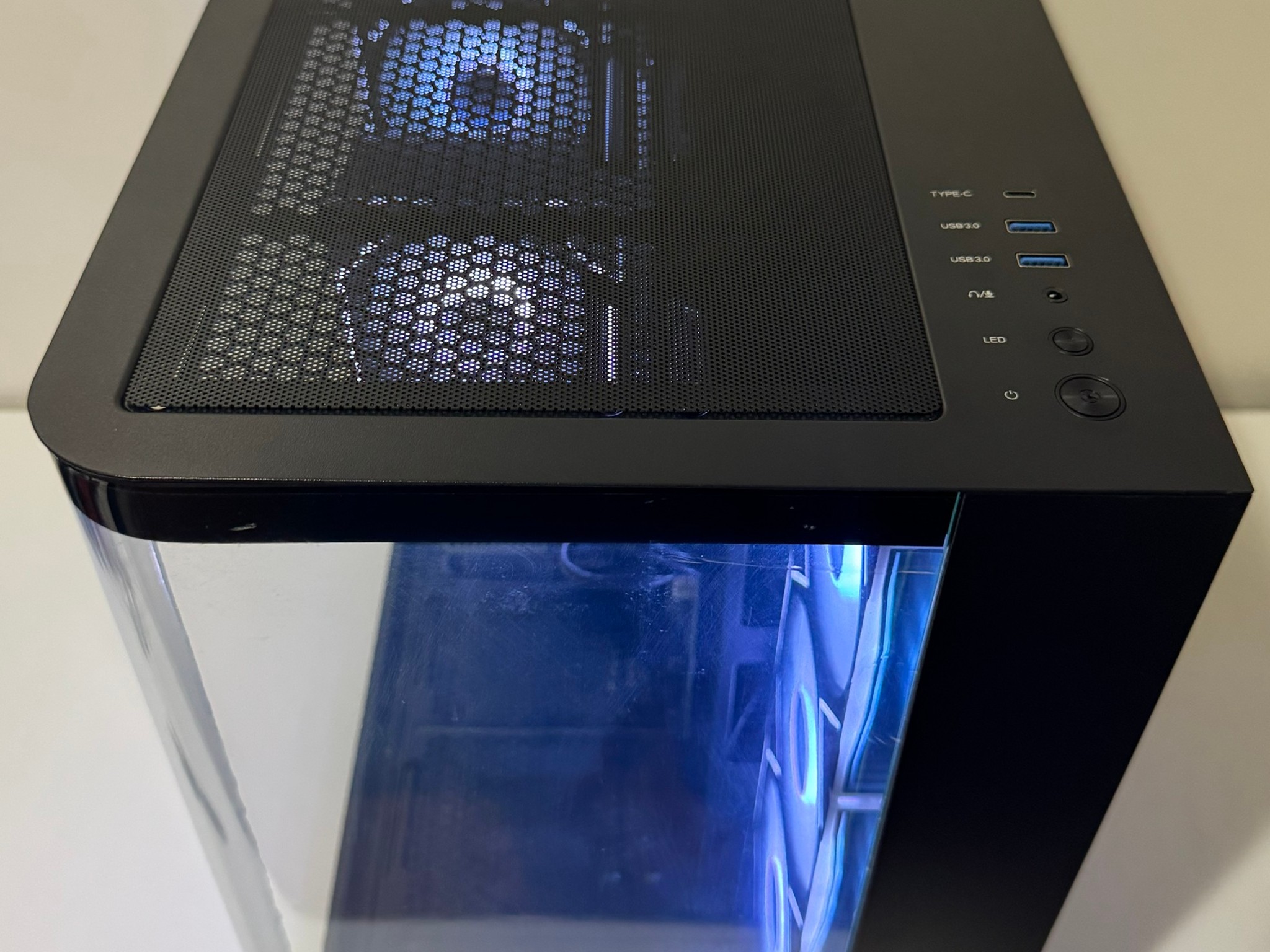 AMD Ryzen 5 8400F 32GB DDR5 RAM GeForce RTX 3060 Ti WD Black SN850X 1TB NVMe SSD AM5 Gaming PC