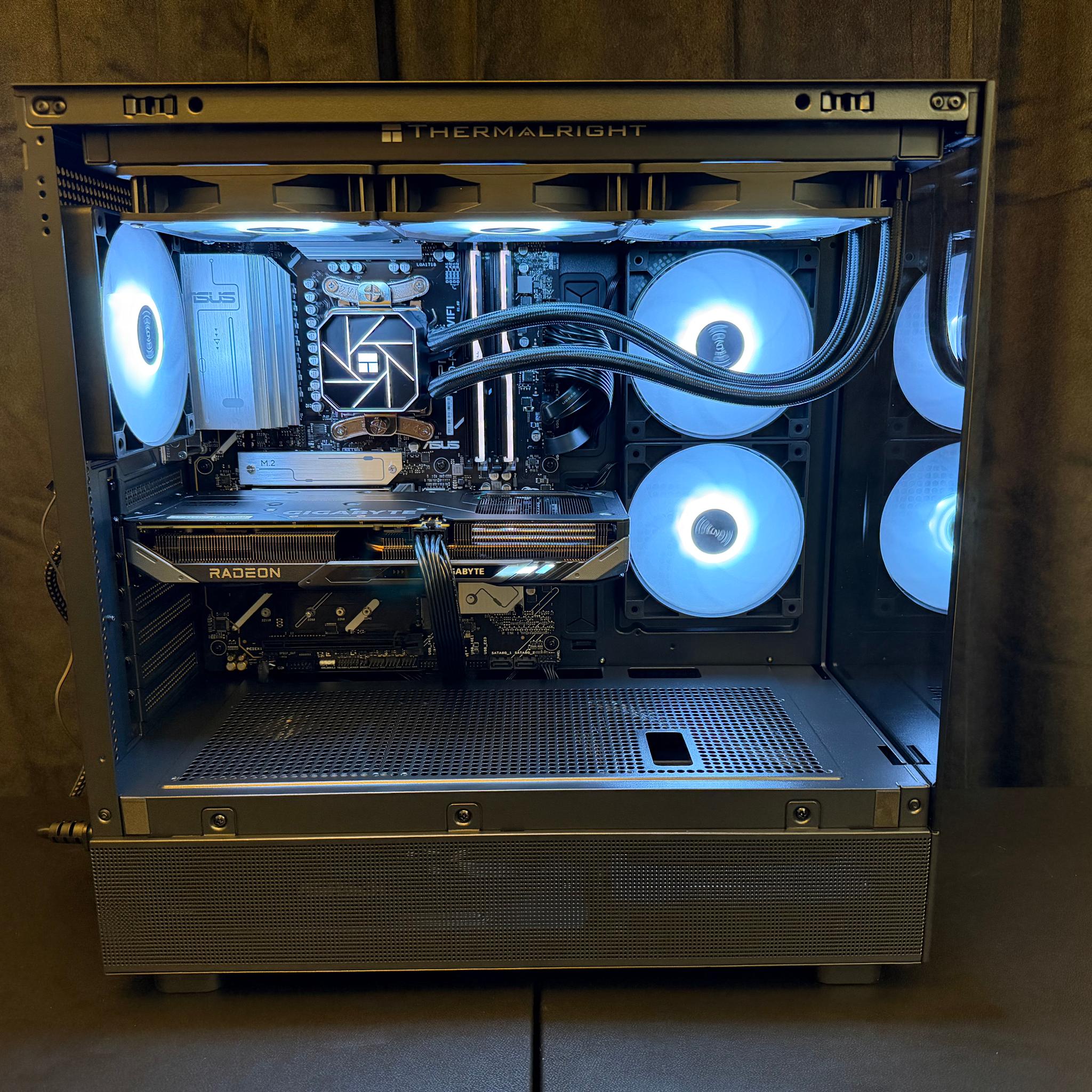 RX 9060 XT 16GB OC • RYZEN 7 9800X3D • B850 PLUS WIFI • 32GB DDR5 • 2TB SSD • 360MM AIO • NEW PC