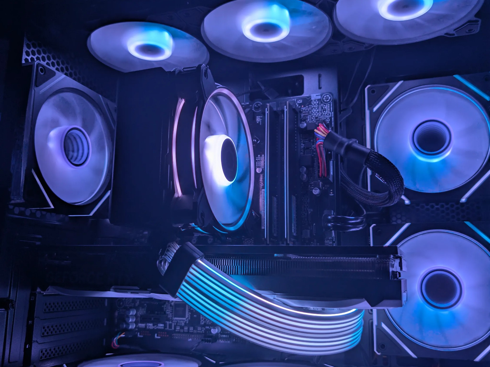 RGBEAUTY Fast 🎨 gaming PC sale! RTX 4060 TI! Windows activated! 🪟 ARGB FANS 🎨 240 FPS Ready ⬆️