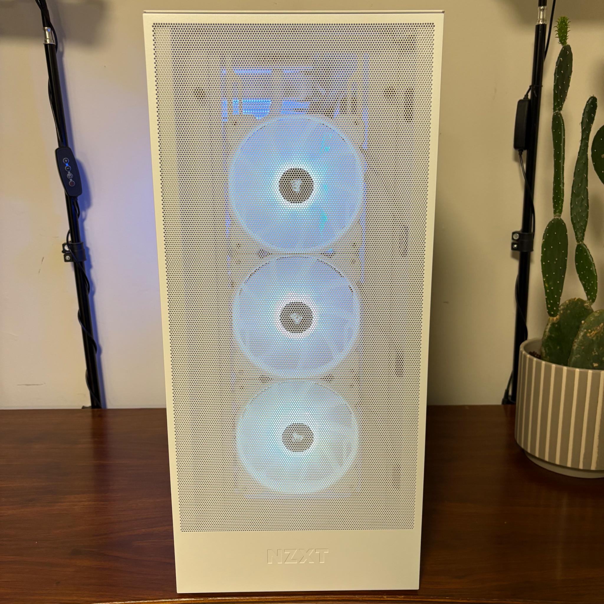 RTX 5080 | Ryzen 7 7800X3D | 32GB DDR5 | 2TB SSD | 850W PSU | 10 x Fans | AIO