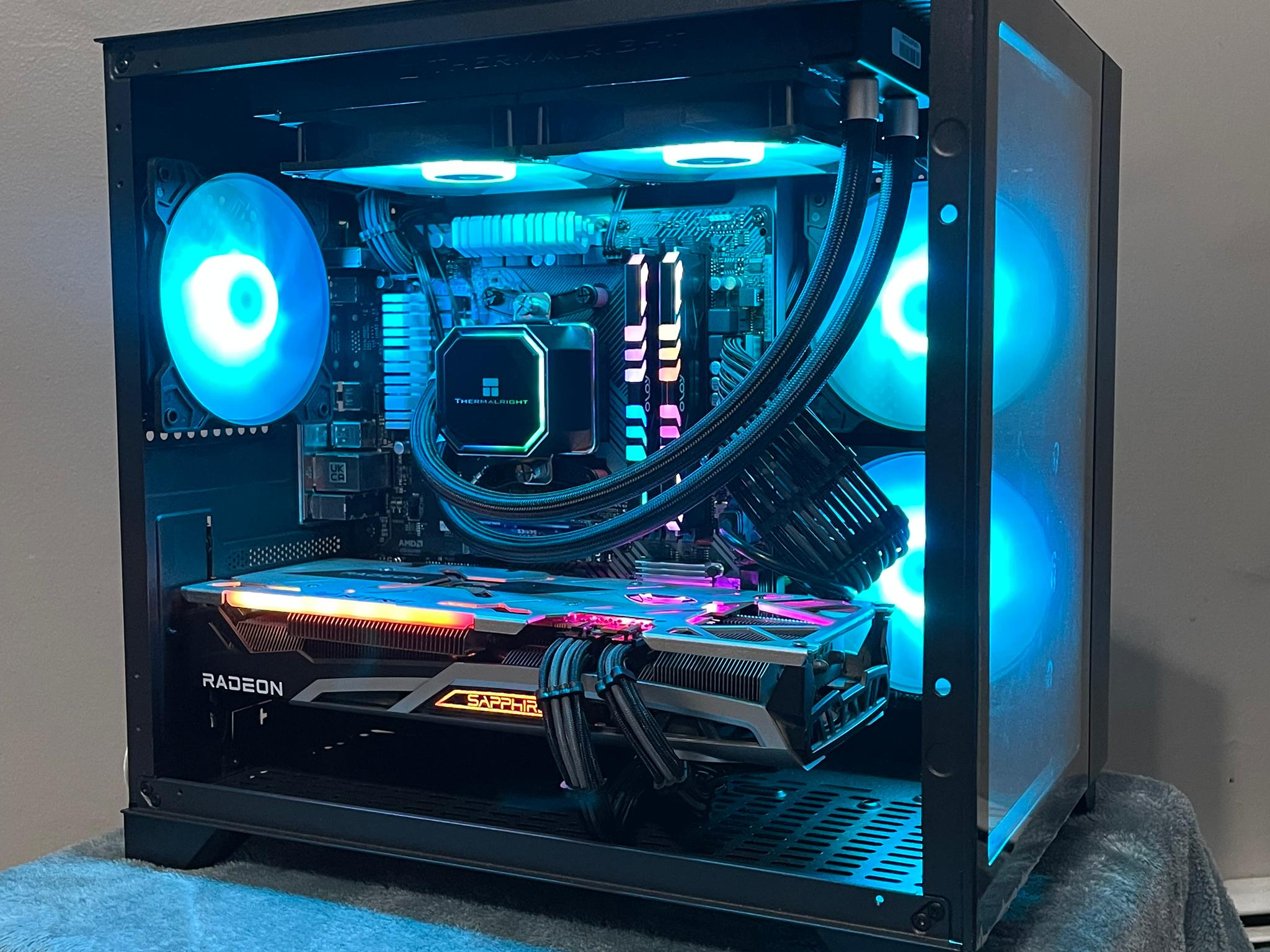 Dark Knight| Ryzen 5 5600X/RX 6700XT
