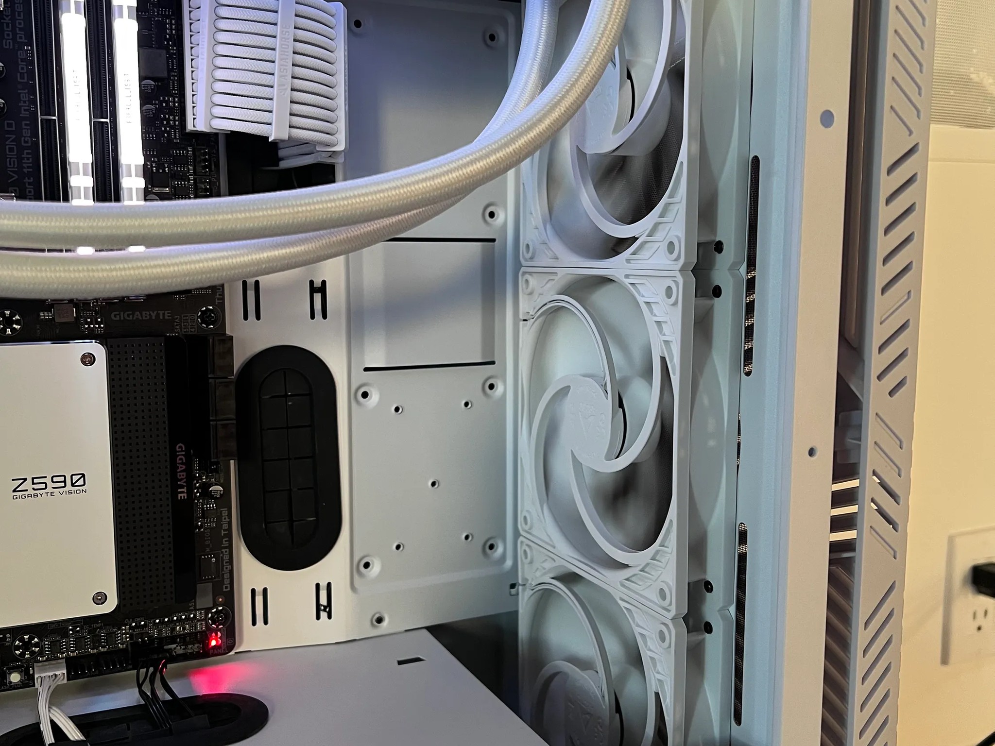 🤍 Minimal White PC Build | Intel i7-10700K 🤍