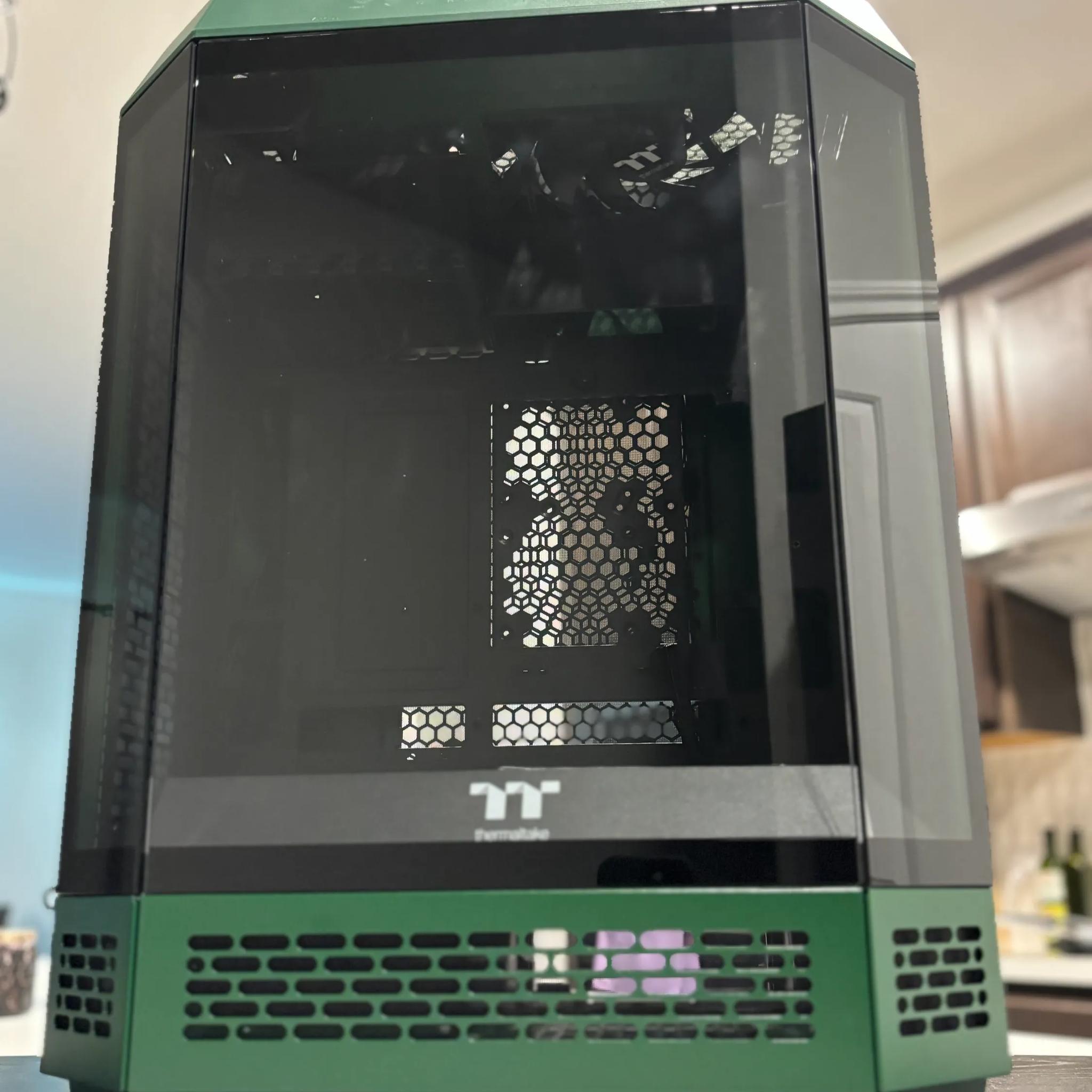 Thermaltake Tower 600