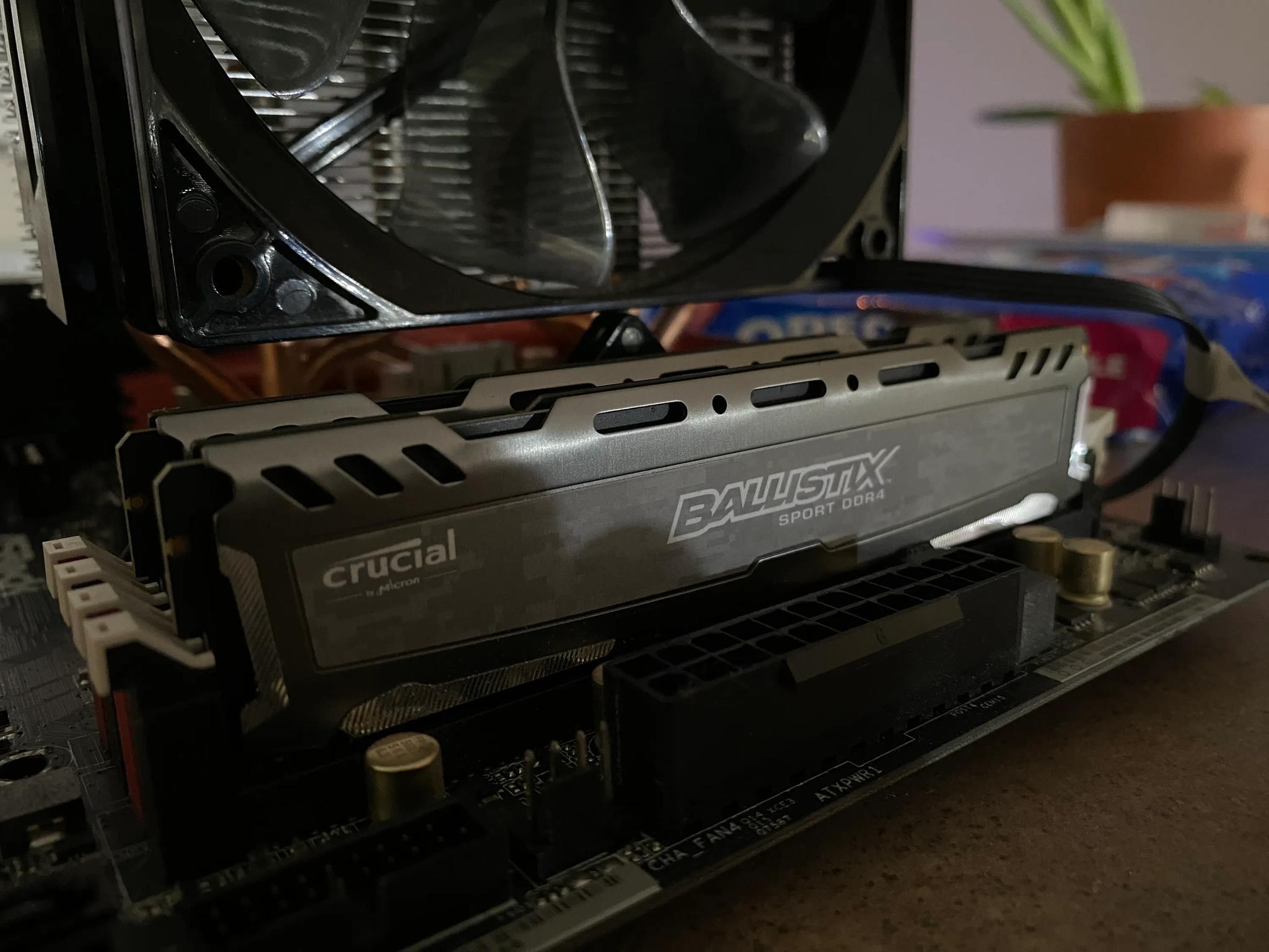 Intel Core i5 Skylake 6600K mounted in Asrock Fatal1ty Z170 Gaming K4 with cooler and Ram included