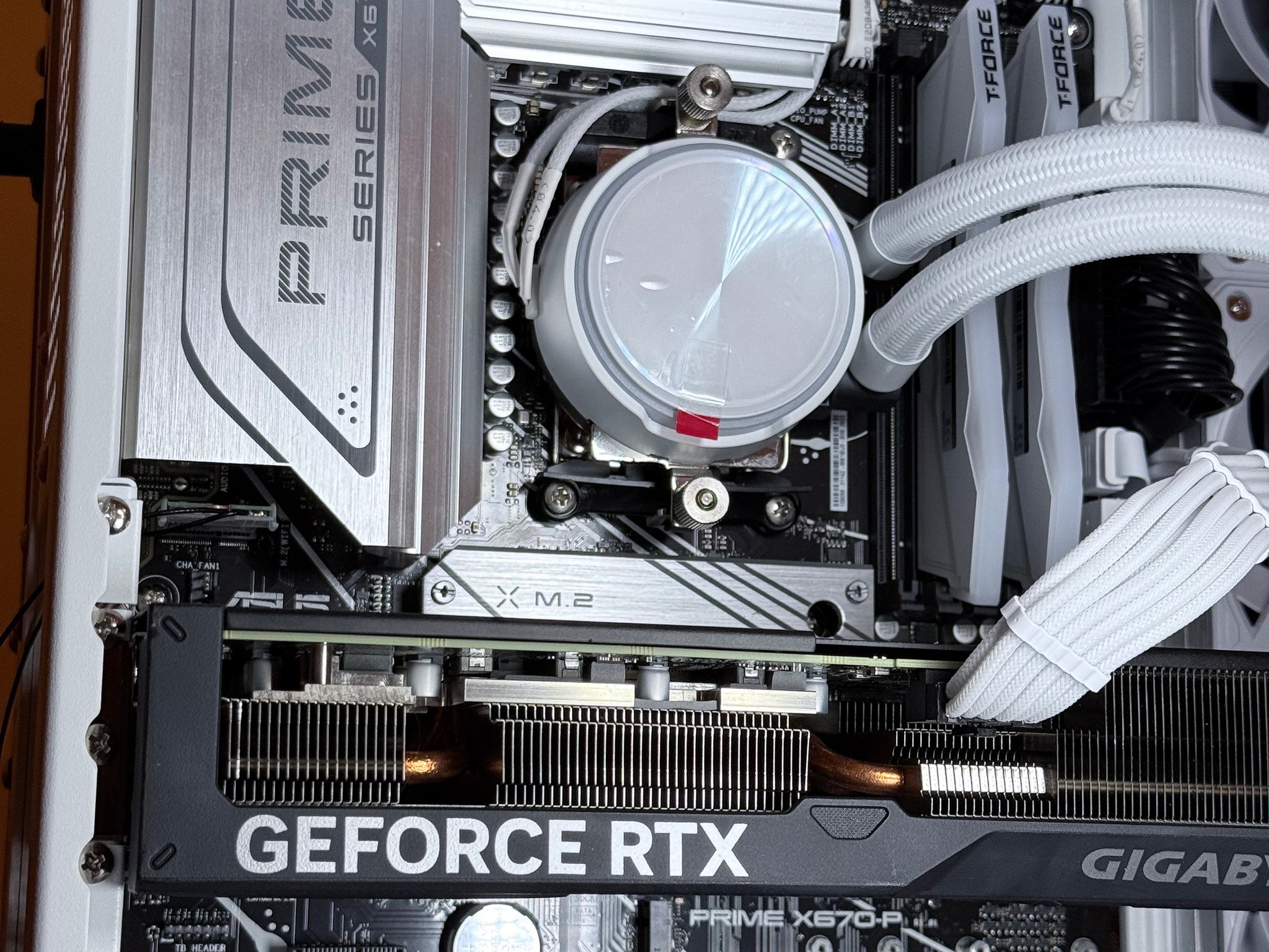 Manganese III R5 7600X RTX 4070 Super 32GB DDR5 6000 2TB PCIE 4.0 NVME