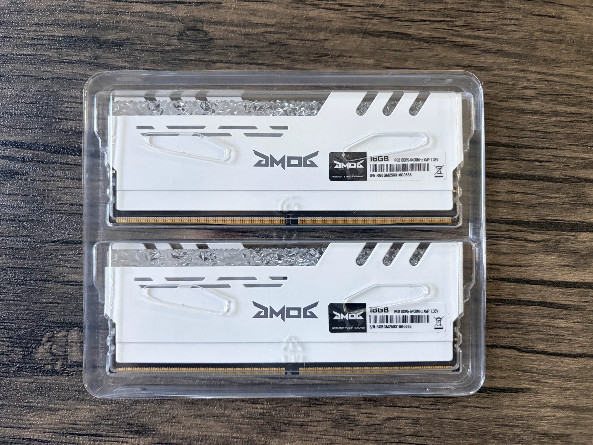 GMOG DDR5 6400MT/S 32GB (2x16GB)