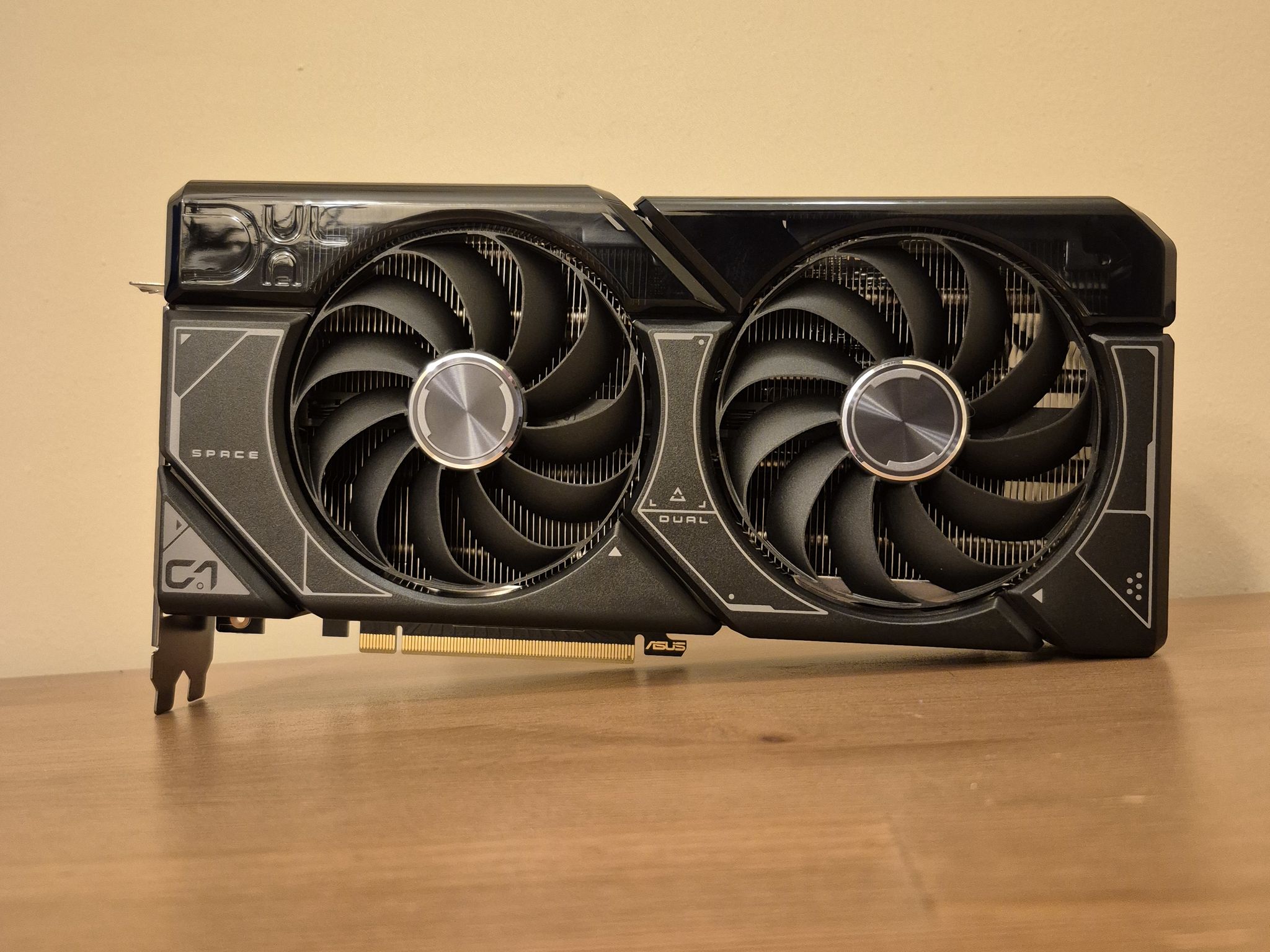 RTX 4070 TI SUPER 16 GB