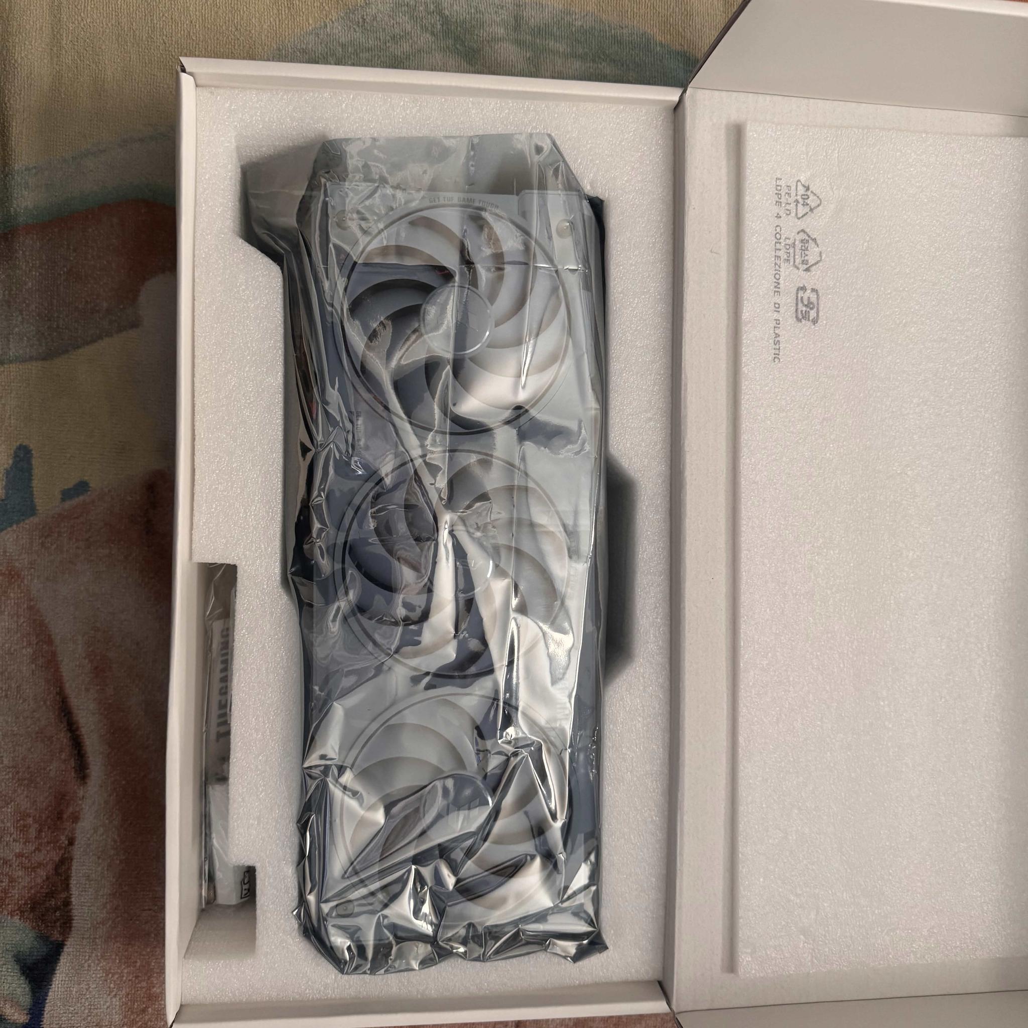 ASUS TUF Gaming GeForce RTX 5070 Ti OC Edition