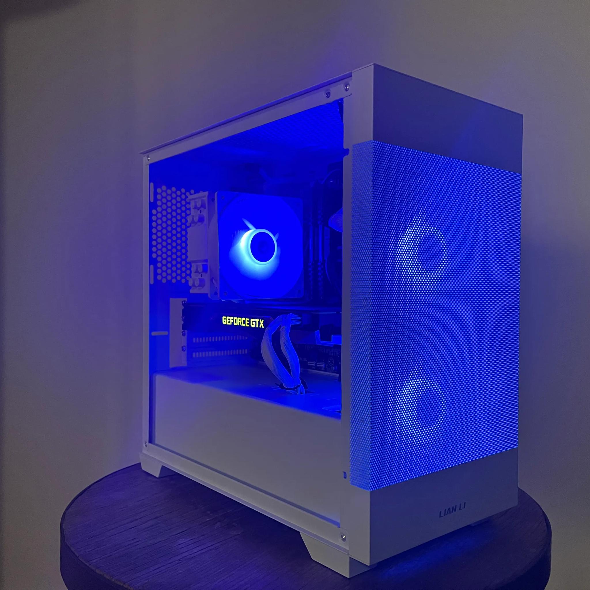 Budget RGB White Gaming PC | GTX 1070 | Intel I5 | 16gb Ram | 2TB HD + SSD | Custom ARGB