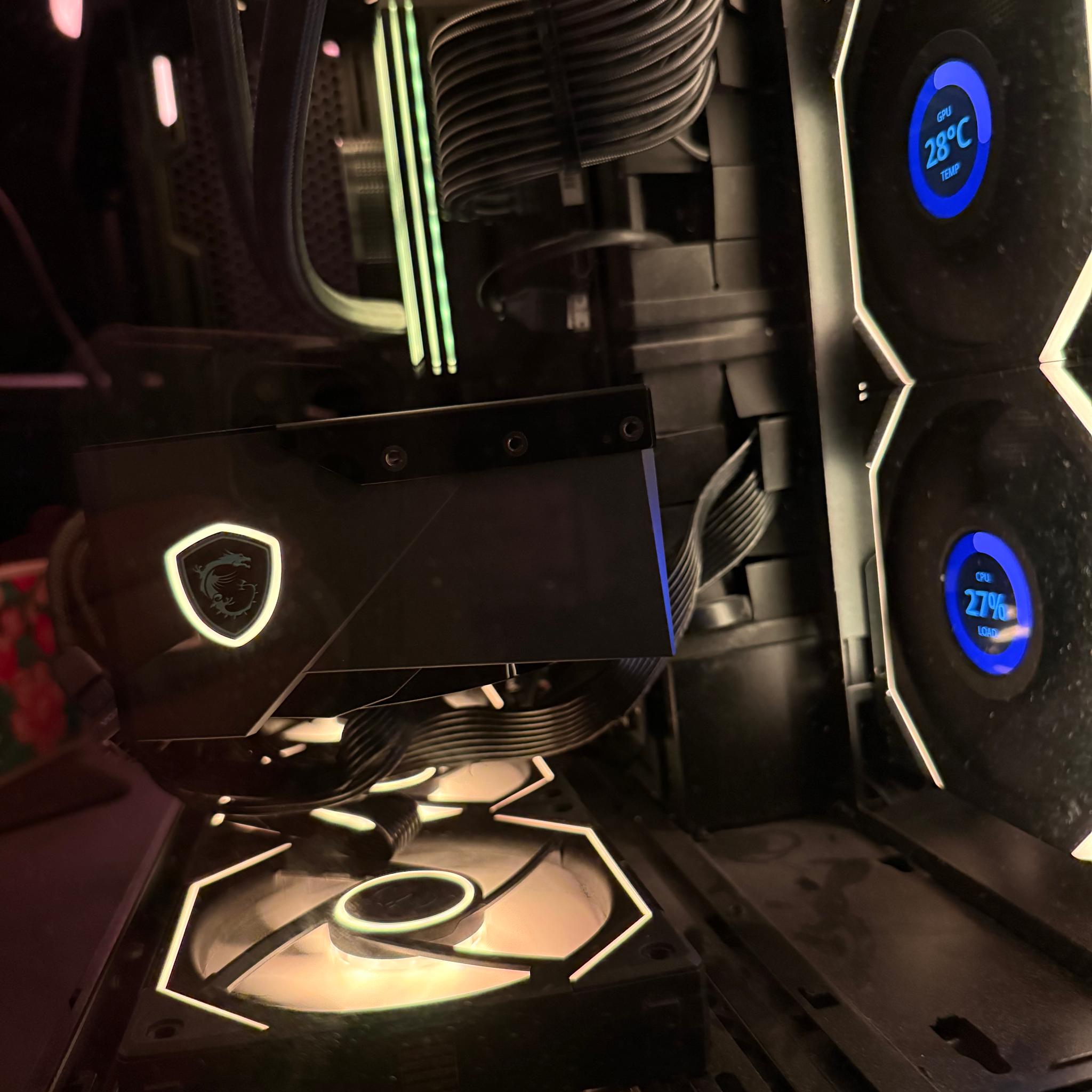 MSI GeForce RTX 5090 32G GAMING TRIO OC - Pristine Condition