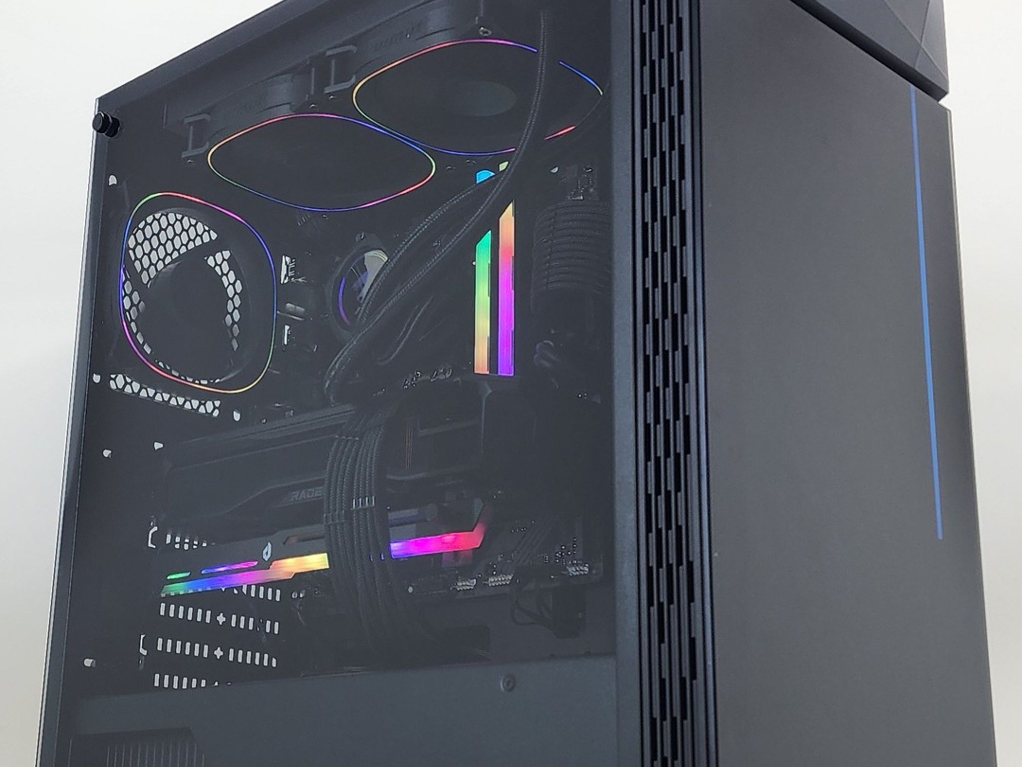 Gaming PC Ryzen 7 7700 32GB RAM 2TB SSD RX 7900 XT 20GB Windows 11 Computer