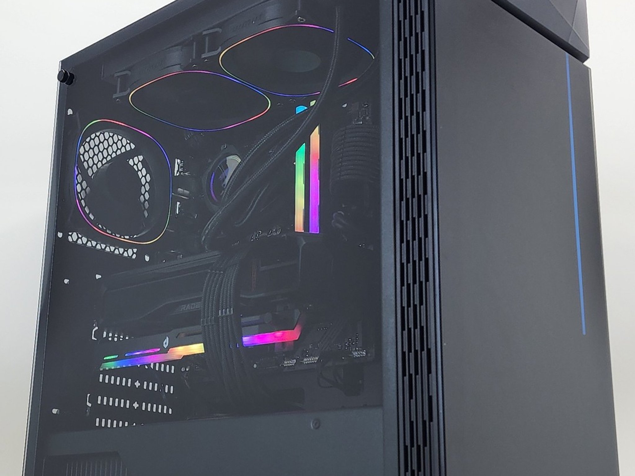 Gaming PC Ryzen 7 7700 32GB RAM 2TB SSD RX 7900 XT 20GB Windows 11 Computer
