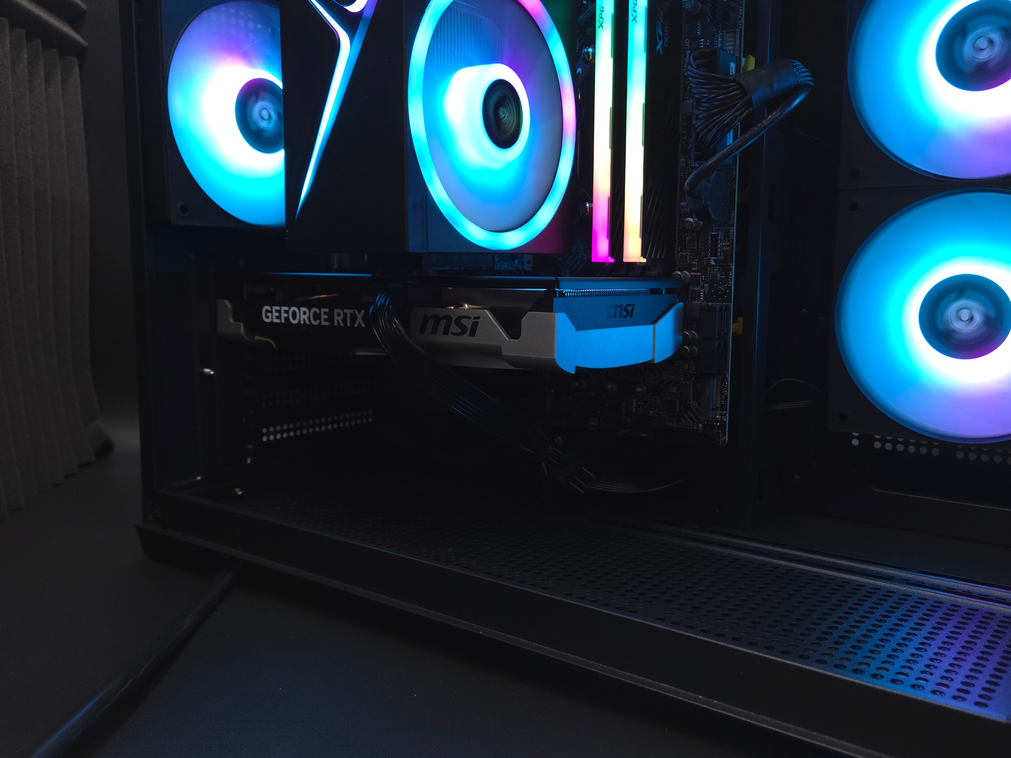 STORMCRAFT Gaming PC SIRIUS Intel Core i7-14700F NVIDIA GeForce RTX 5060 Ti 16GB | 32GB DDR5