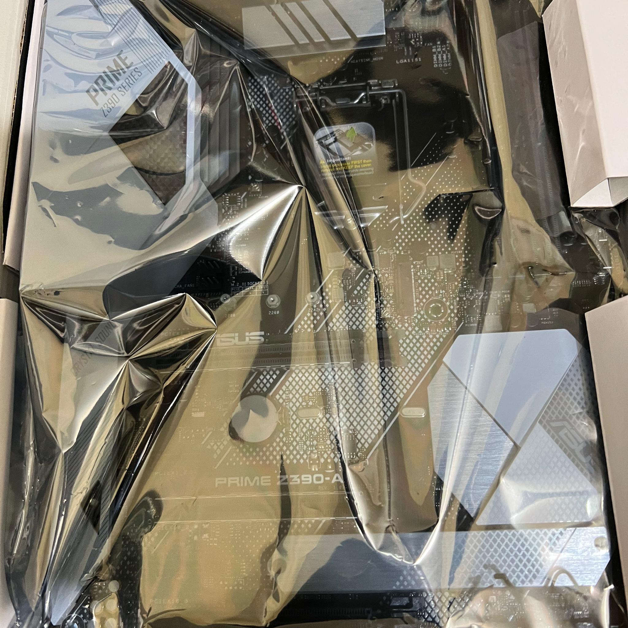 Like new, Asus Motherboard for 8th/9th Gen Intel CPU