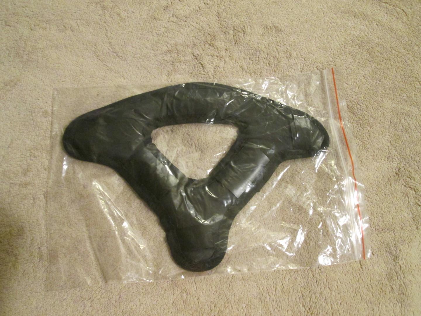 Oculus Quest 2 With Case, Accessories And Games