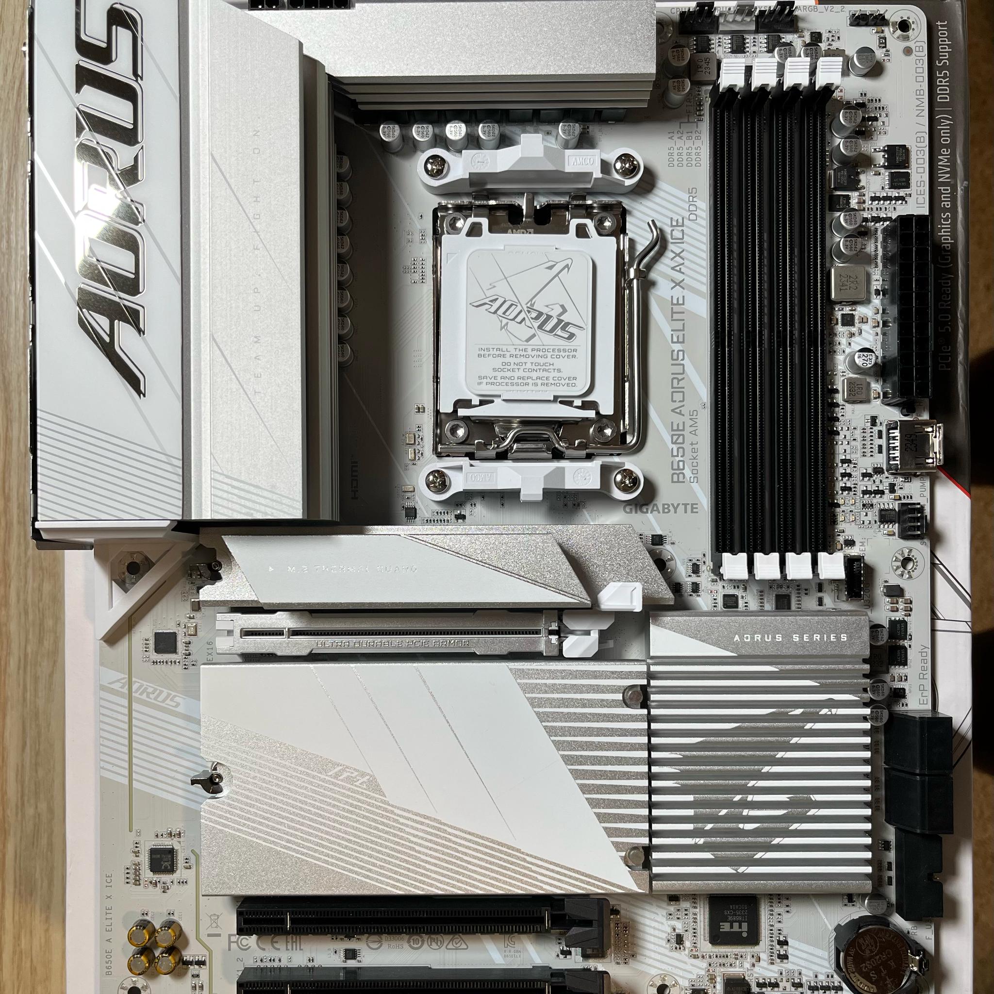 **SALE** B650E AORUS ELITE X AX ICE (rev. 1.0) DDR5 AMD Socket AM5 GAMING Motherboard