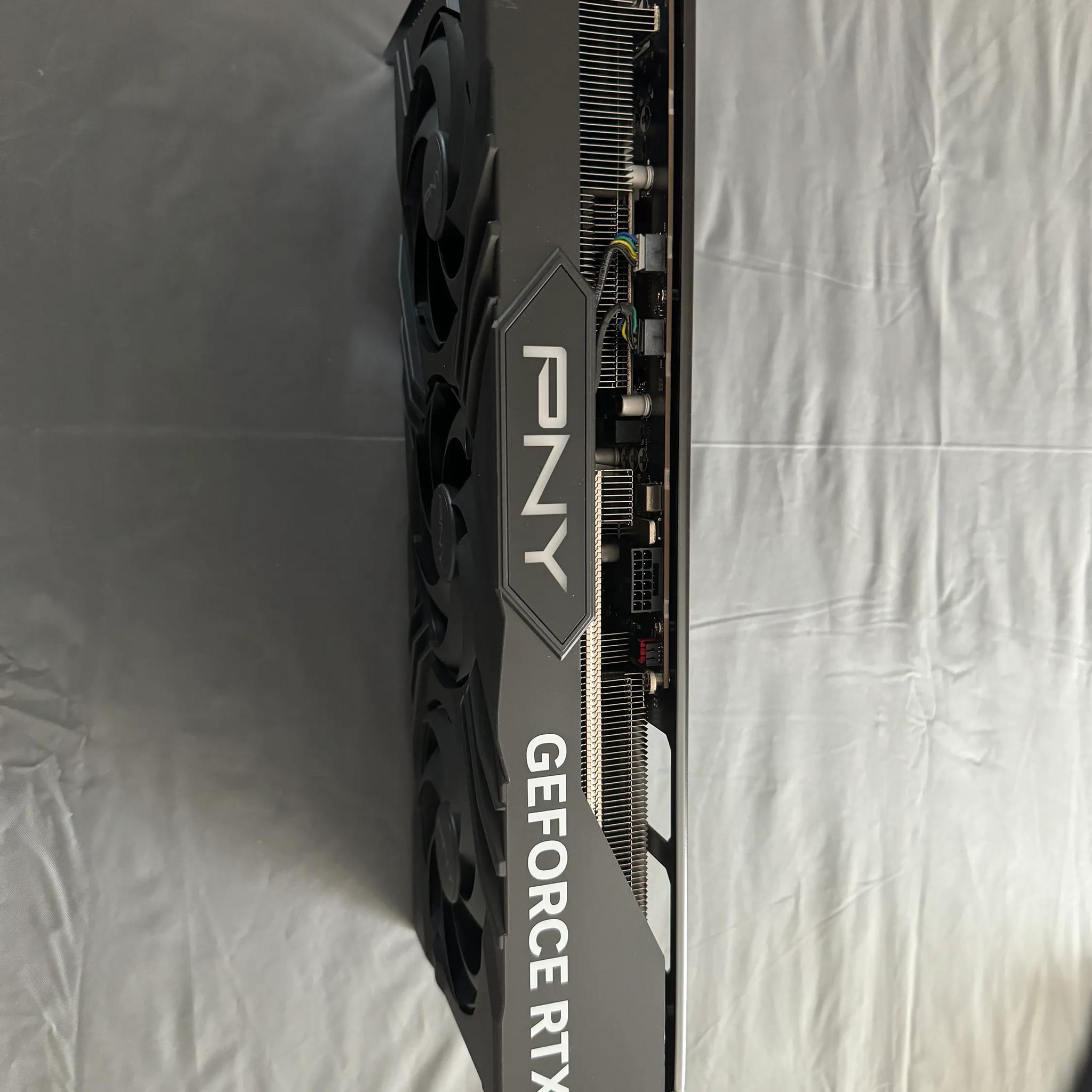 PNY GeForce RTX 4080 VERTO 3-Fan 16 GB GDDR6X PCIe 4.0 x16 Graphics card