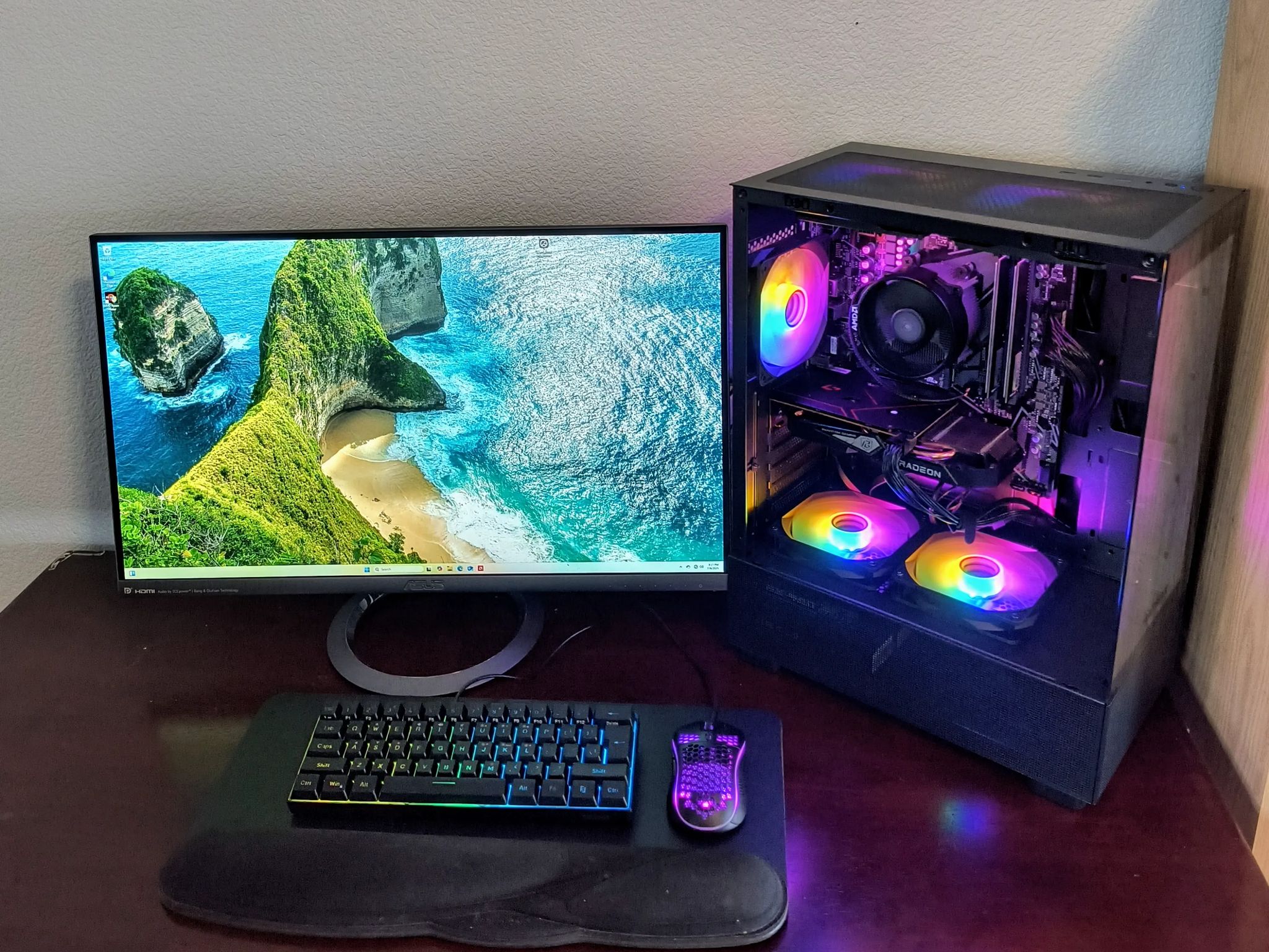 🏆 TRIUMPH 🏆 New Gaming PC, AMD 6500xt+5 3600= Great Value & High Performance, 1TB SSD, Black.
