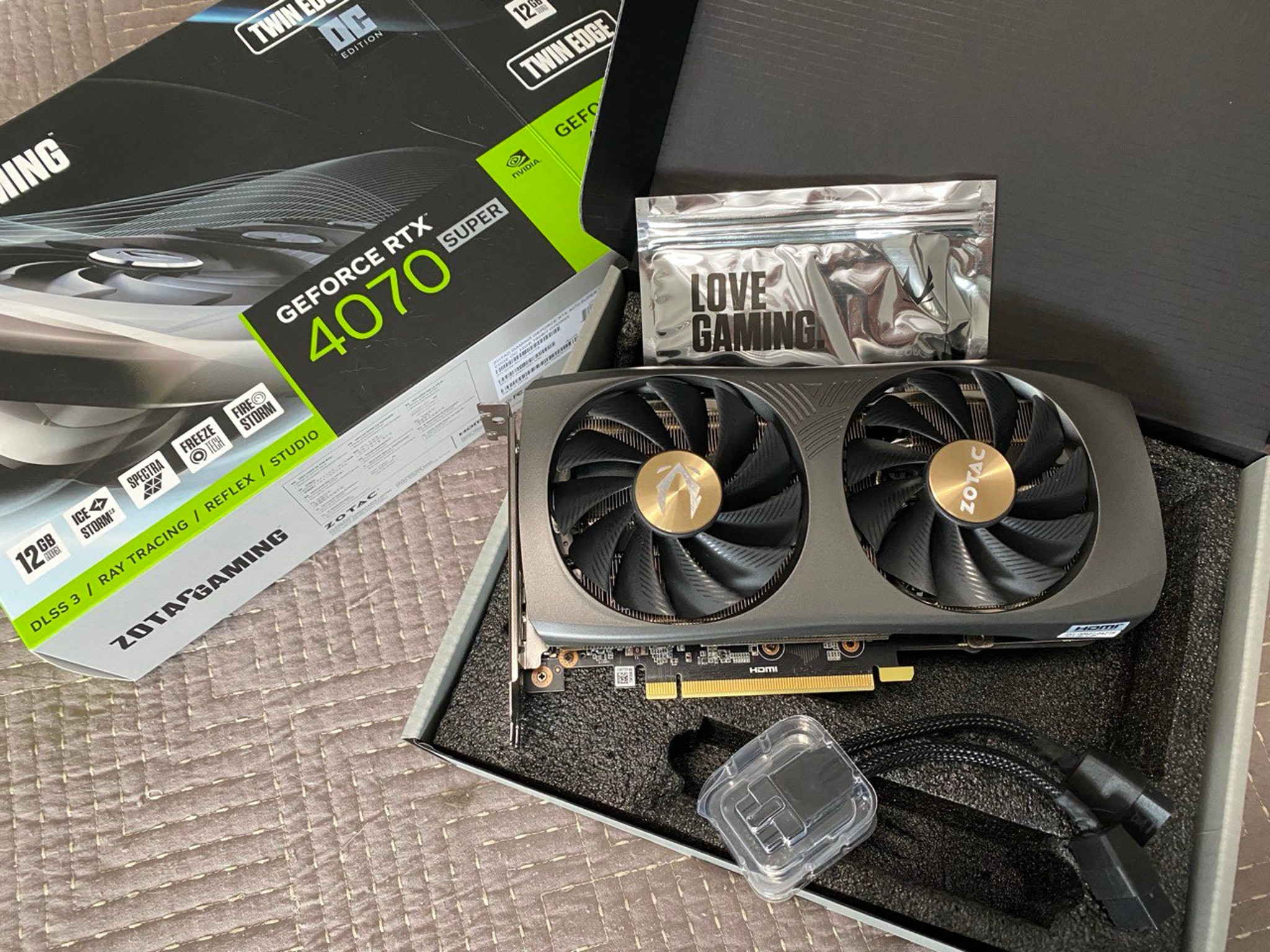 ZOTAC GAMING GeForce RTX 4070 SUPER Twin Edge OC