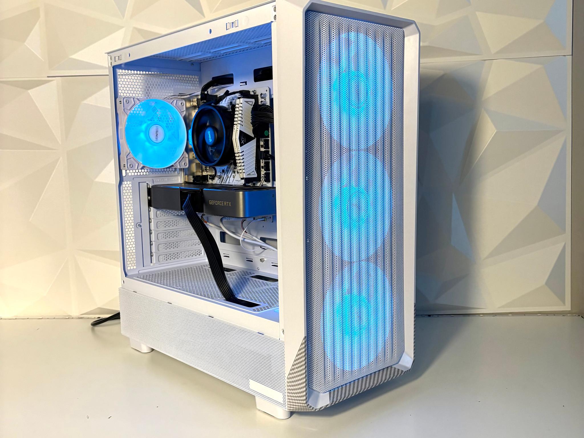 🥶🧊//Glacier Valley V2// - Ryzen 7 2700X, RTX 3070 Ti, 1TB SSD, 16GB🥶🧊
