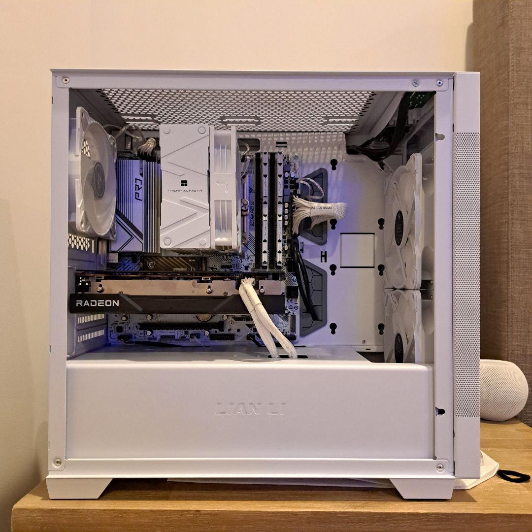 🌊||Axolotl||🌊 - Rx 6600xt and Ryzen 5600