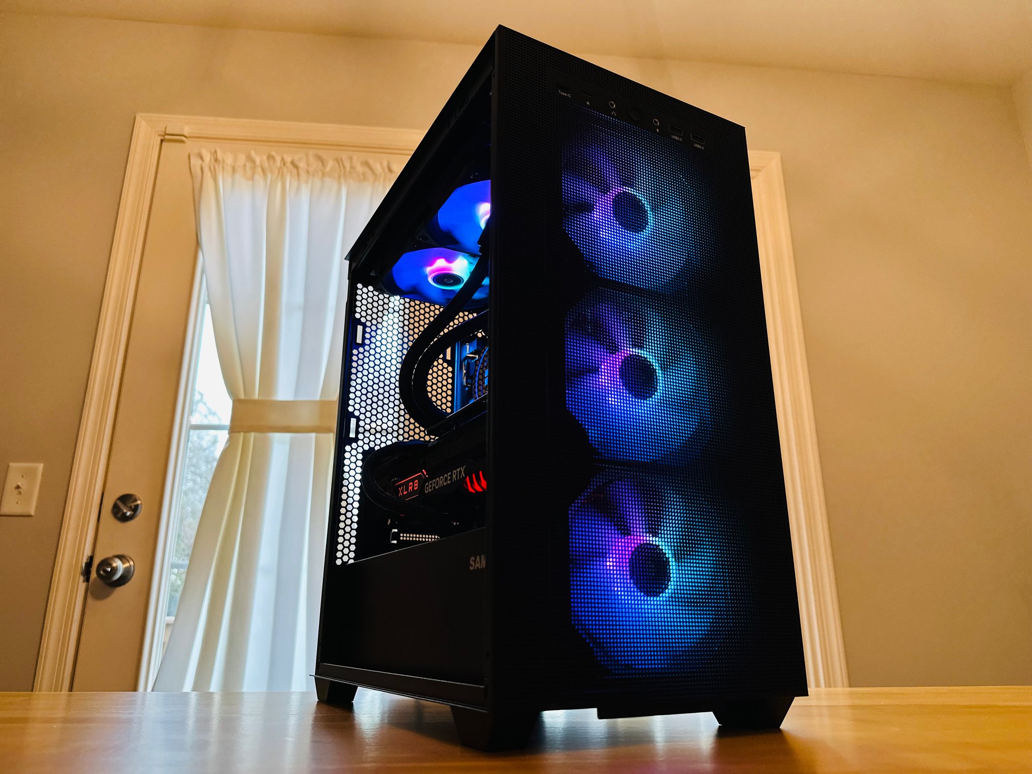 😎 🐱|RTX 4070ti, i5-12600k, 32gb DDR4, 2tb NVMe WiFi Equipped, AIO Cooled Gaming PC!