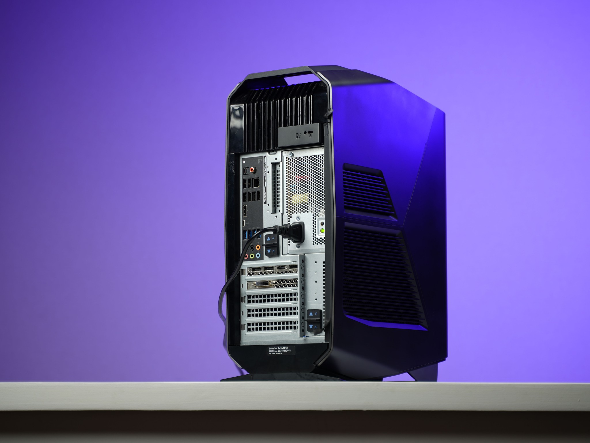 “ALIENFORM 4.7” GTX 1070 Intel Core i7 8700 16GB 1.3TB Windows 11 Gaming PC