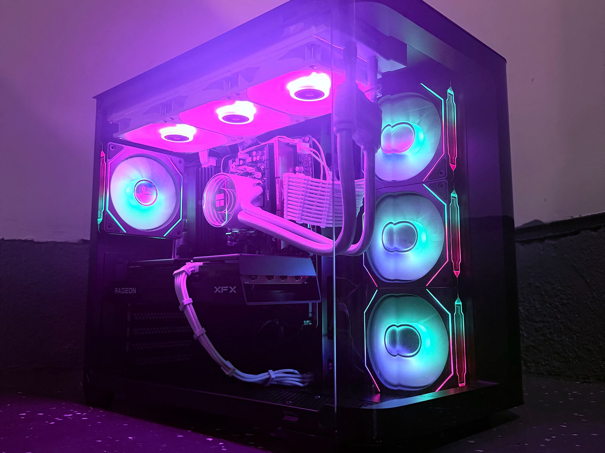 🔵"Void Aurora"⚫️| 1440p Gaming | Ryzen 5 7500X3D | RX 9060 XT | 32GB DDR5 | 2.5TB Storage