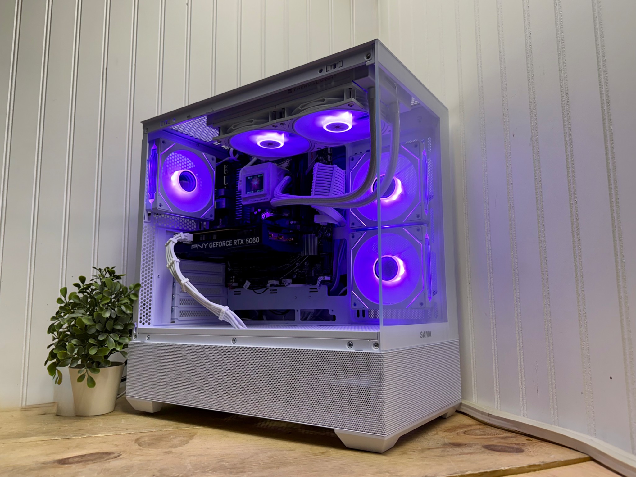 🧊 Arctic Phantom V2 – Ryzen 7600X | RTX 5060 | 32GB DDR5 | 1TB NVMe|240mm AIO | Whiteout Bu...