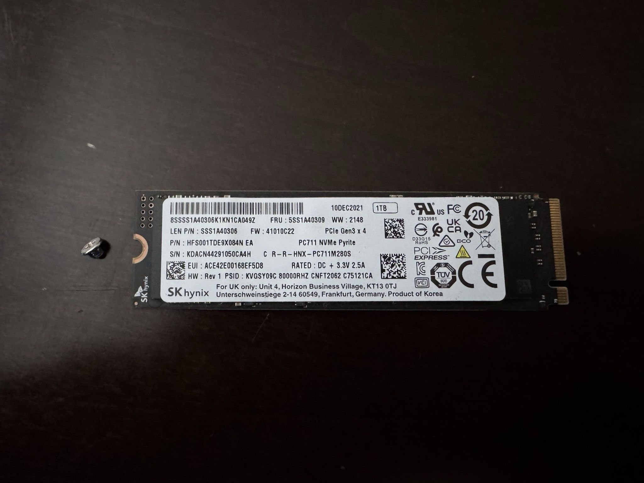SK Hynix 1TB M.2 2280 Internal SSD HFS001TDE9X084N EA HFS001TDE9X084N