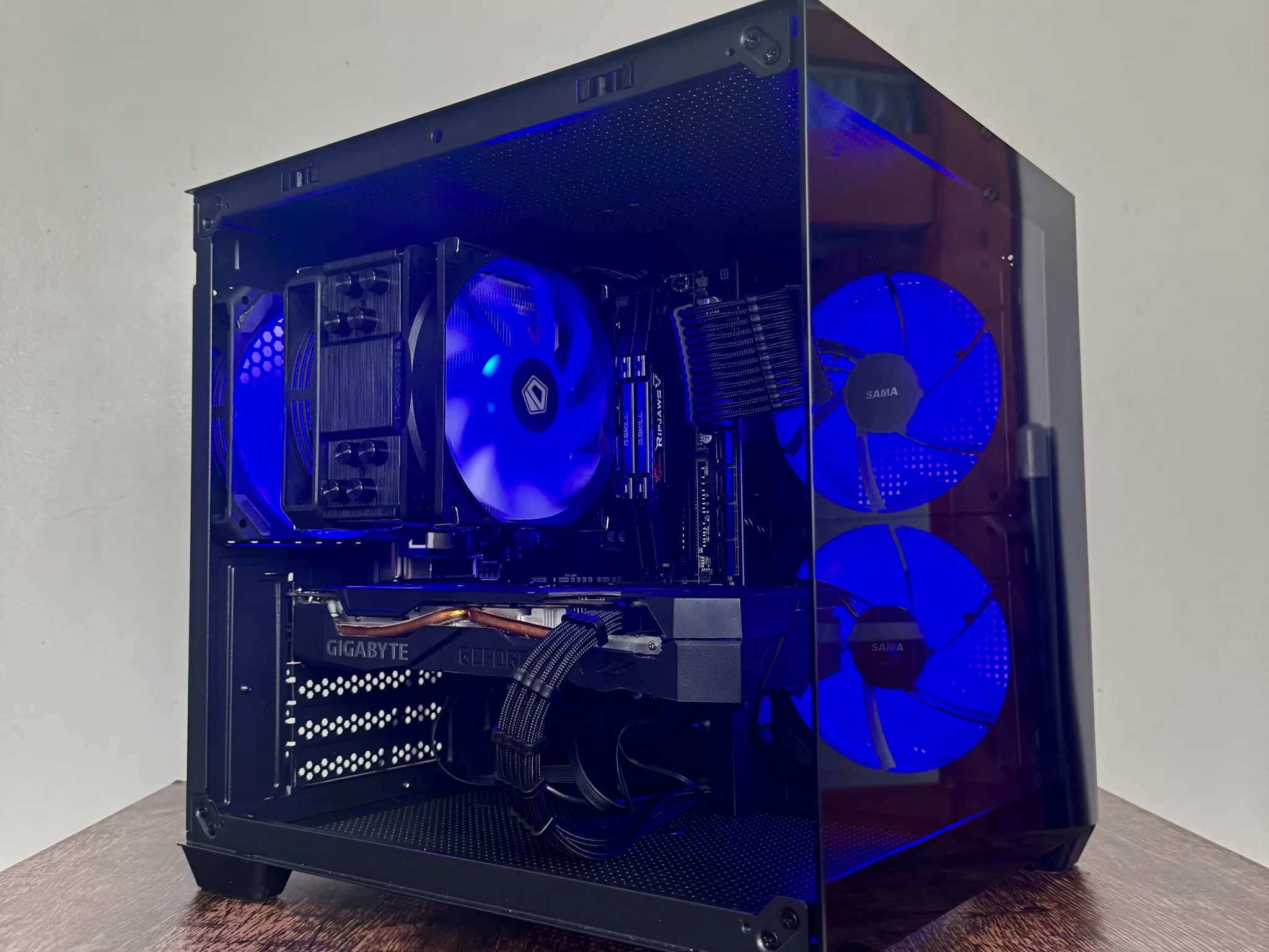 🖤Black🖤 Budget Gaming PC (Ryzen 5 2600 + RTX 2060 Super + 16gb Ram)