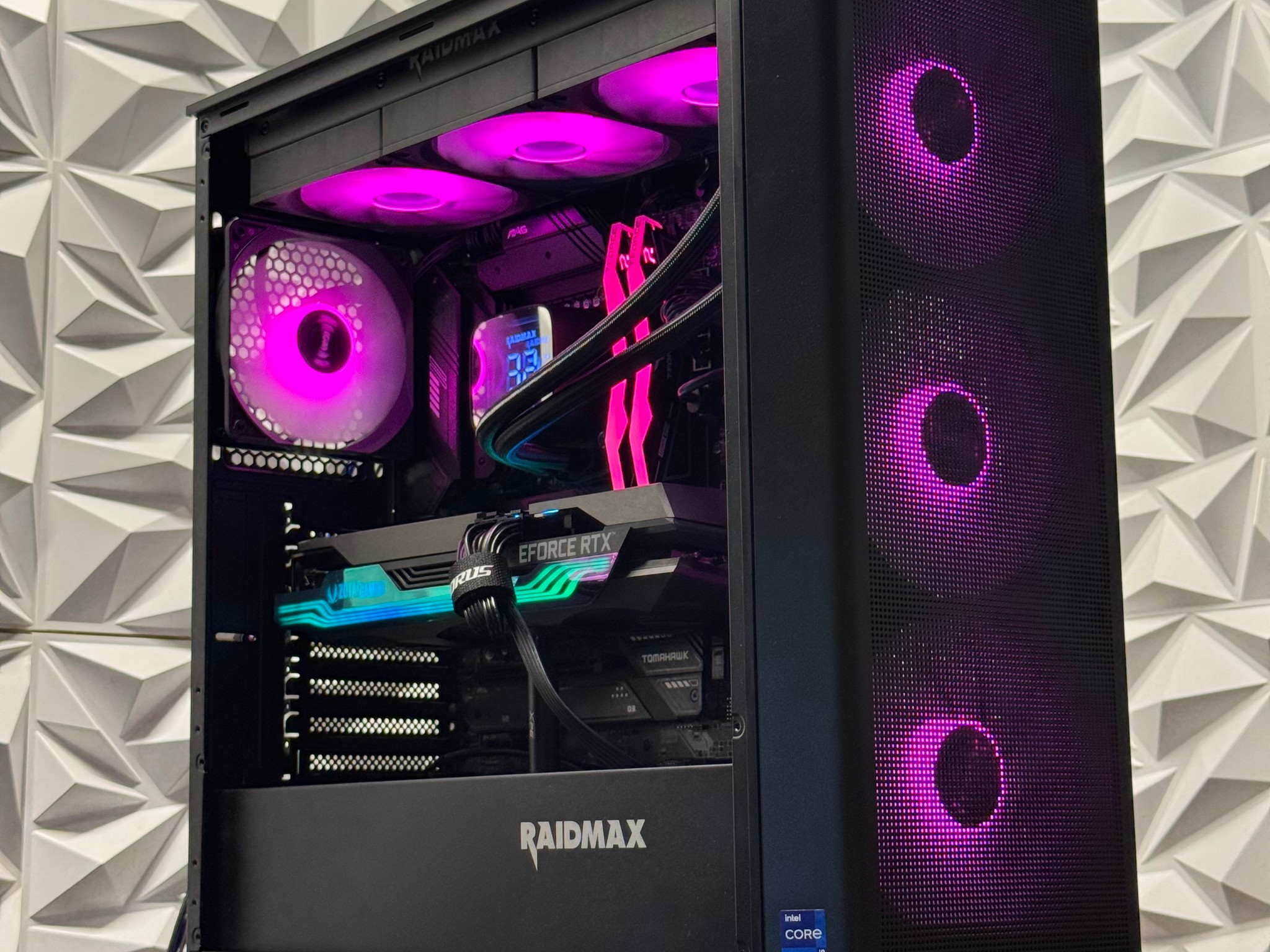 Rtx 3080, i9-12900K, 16GB DDR5 Ram, 1TB Samsung SSD, Liquid Cooled, arc raiders, Fortnite...