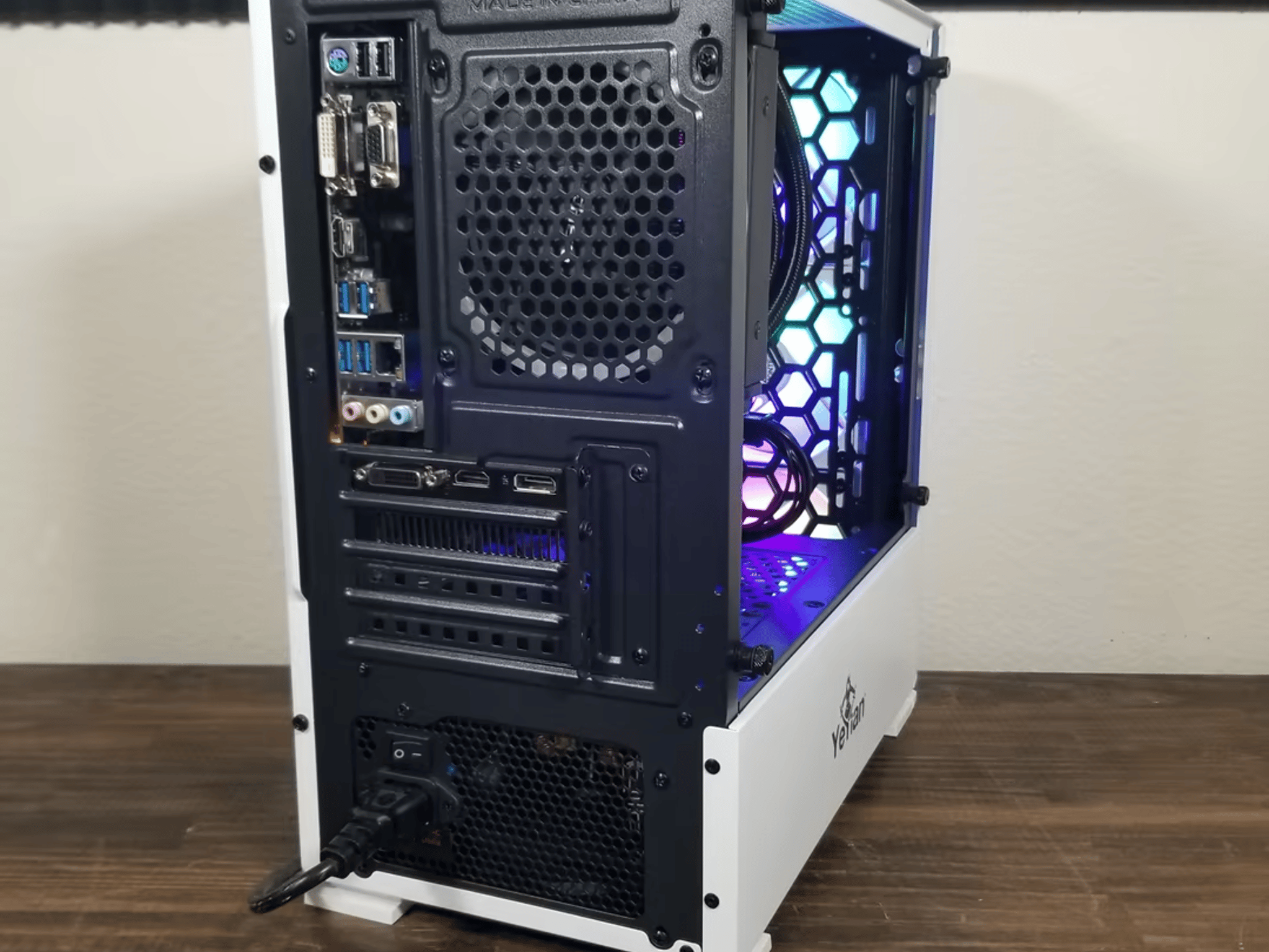 Intel Core i5 9400F // MSI GeForce GTX 1060 // PNY Anarchy 16GB