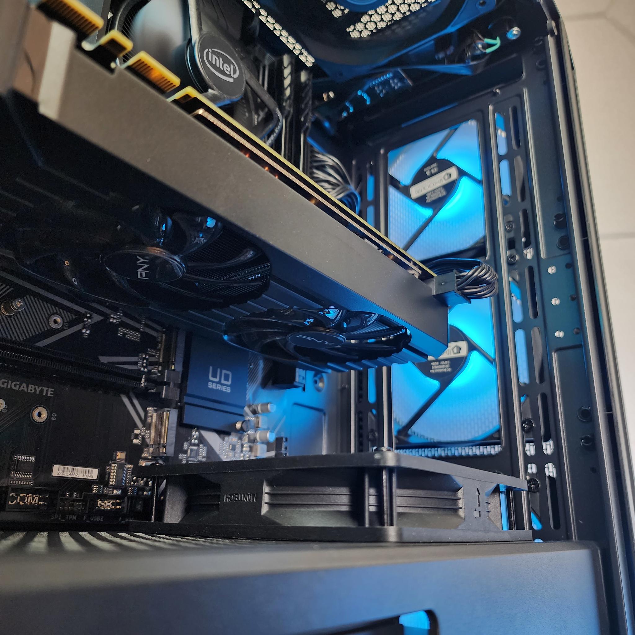 💙🖤💙 PNY GTX 1070 Ti // Intel Core i3 10100F // XPG 16GB 3000MHz