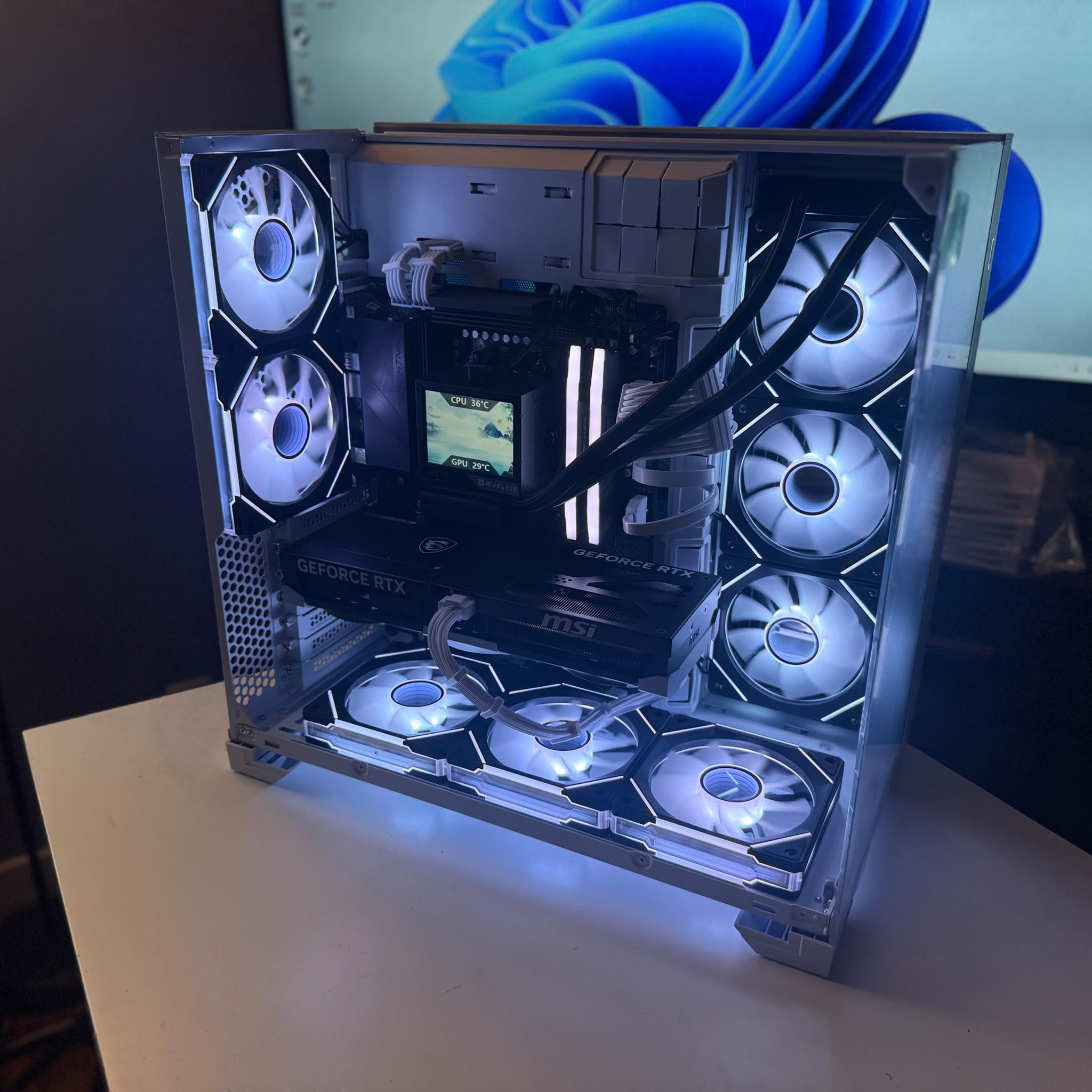 RTX 5080 | Ryzen 7 7800X3D | 2TB SSD | 32GB DDR5