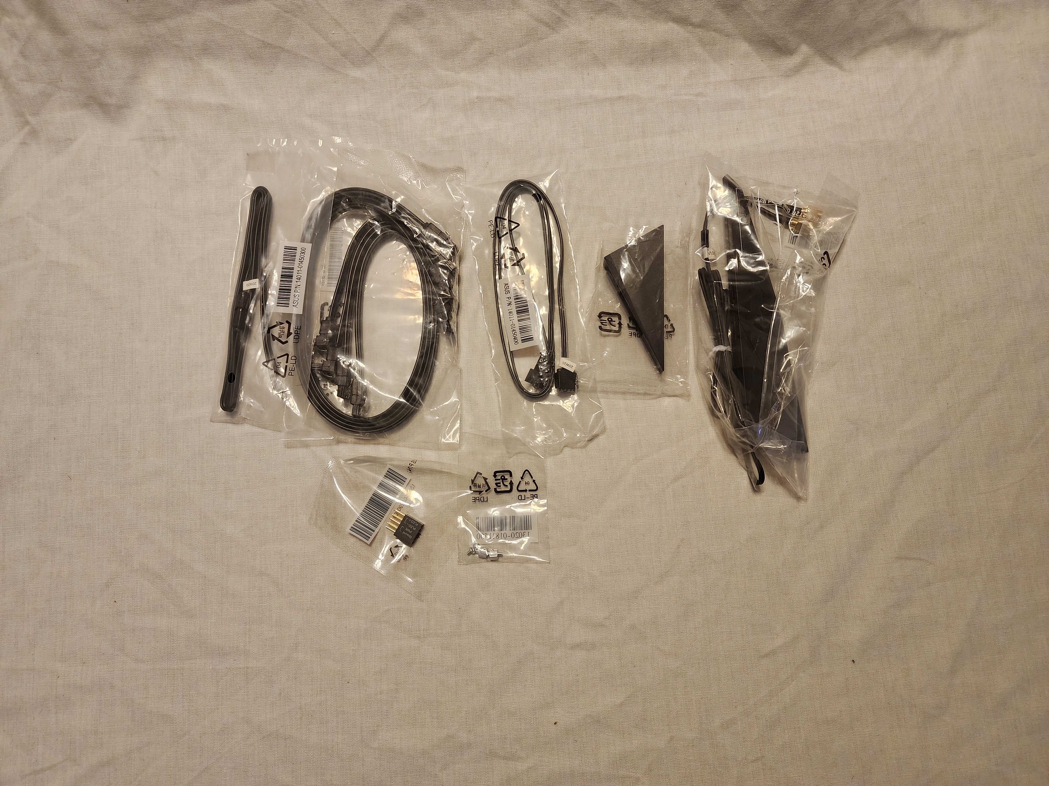 ASUS ROG Crosshair VIII Hero (Wi-Fi) AMD AM4 x570 DDR4 PCI-E 4.0 ATX Motherboard