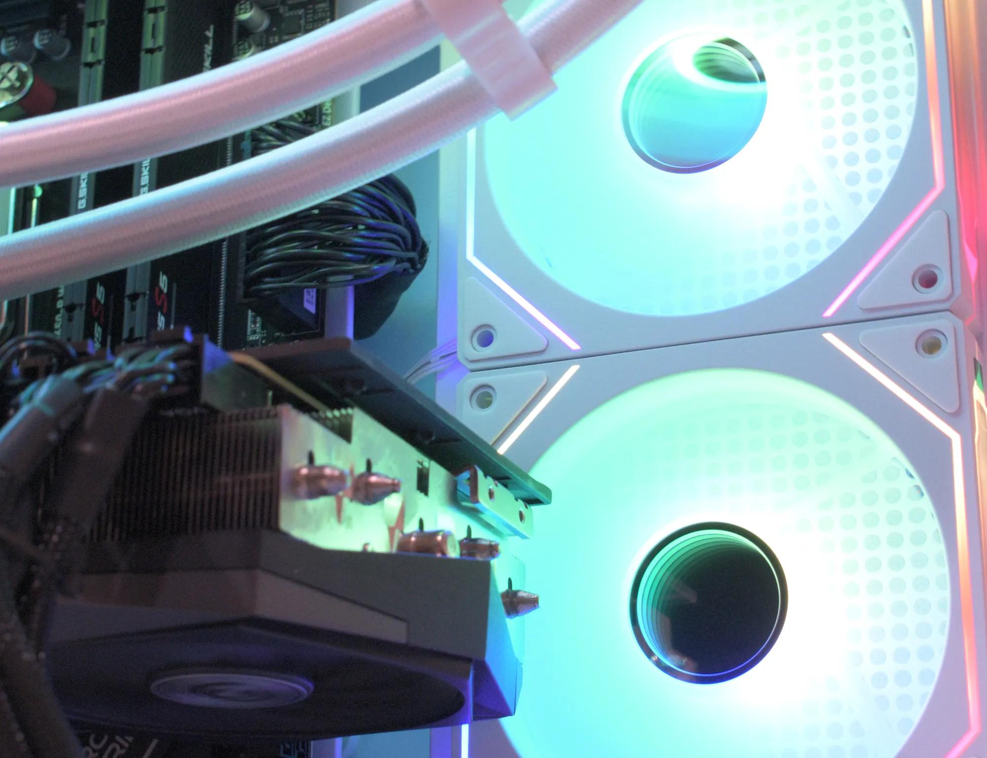 Gaming PC | Ryzen 7 7700 | RTX 3080 10GB | 32GB DDR5 | 1TB nVME SSD | 1440p White Gaming PC RGB