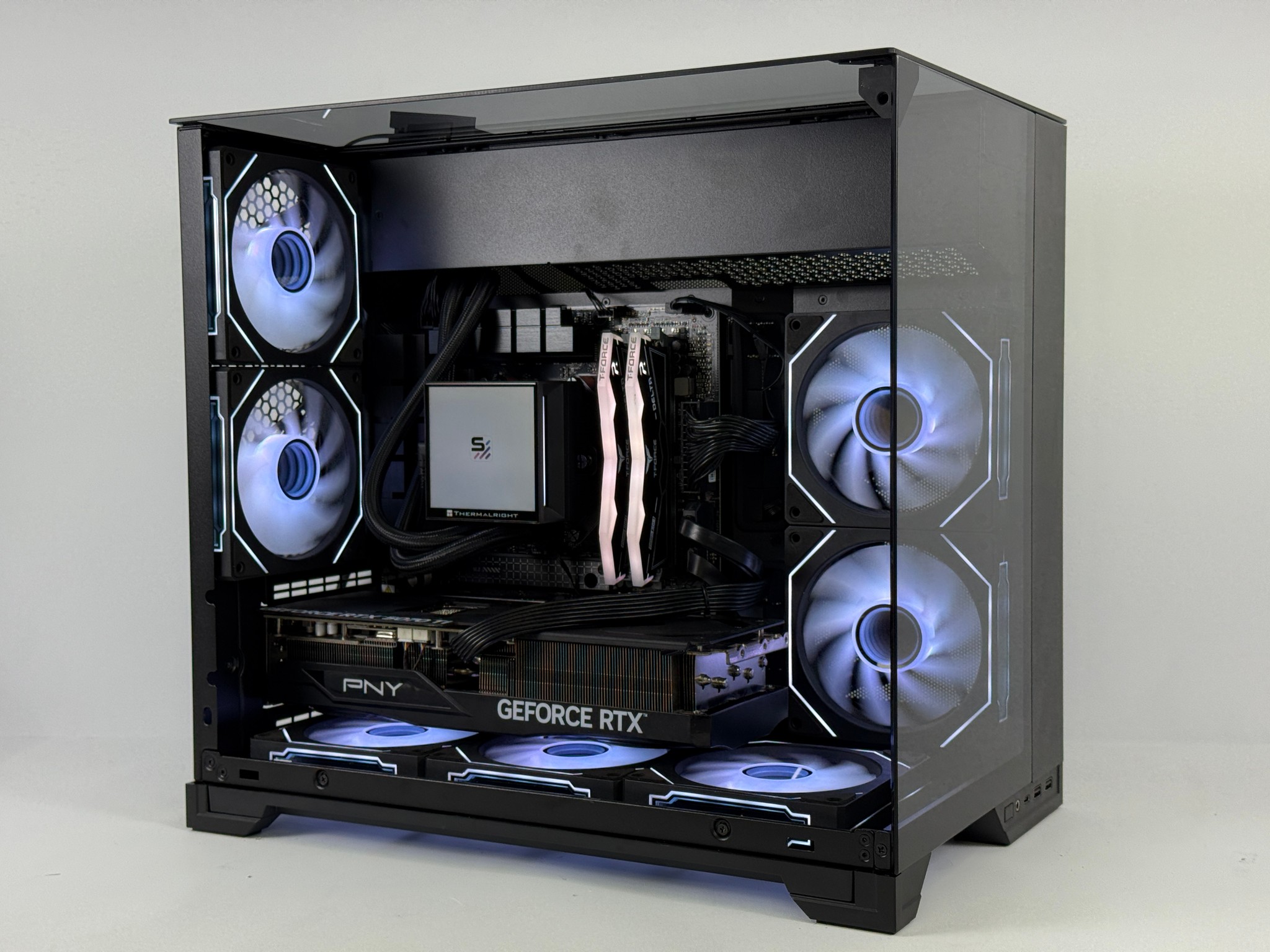 4K Gaming | Ryzen 7 9800X3D, RTX 5070 Ti, 32GB DDR5 RAM, 2TB NVMe SSD, WiFi + Bluetooth