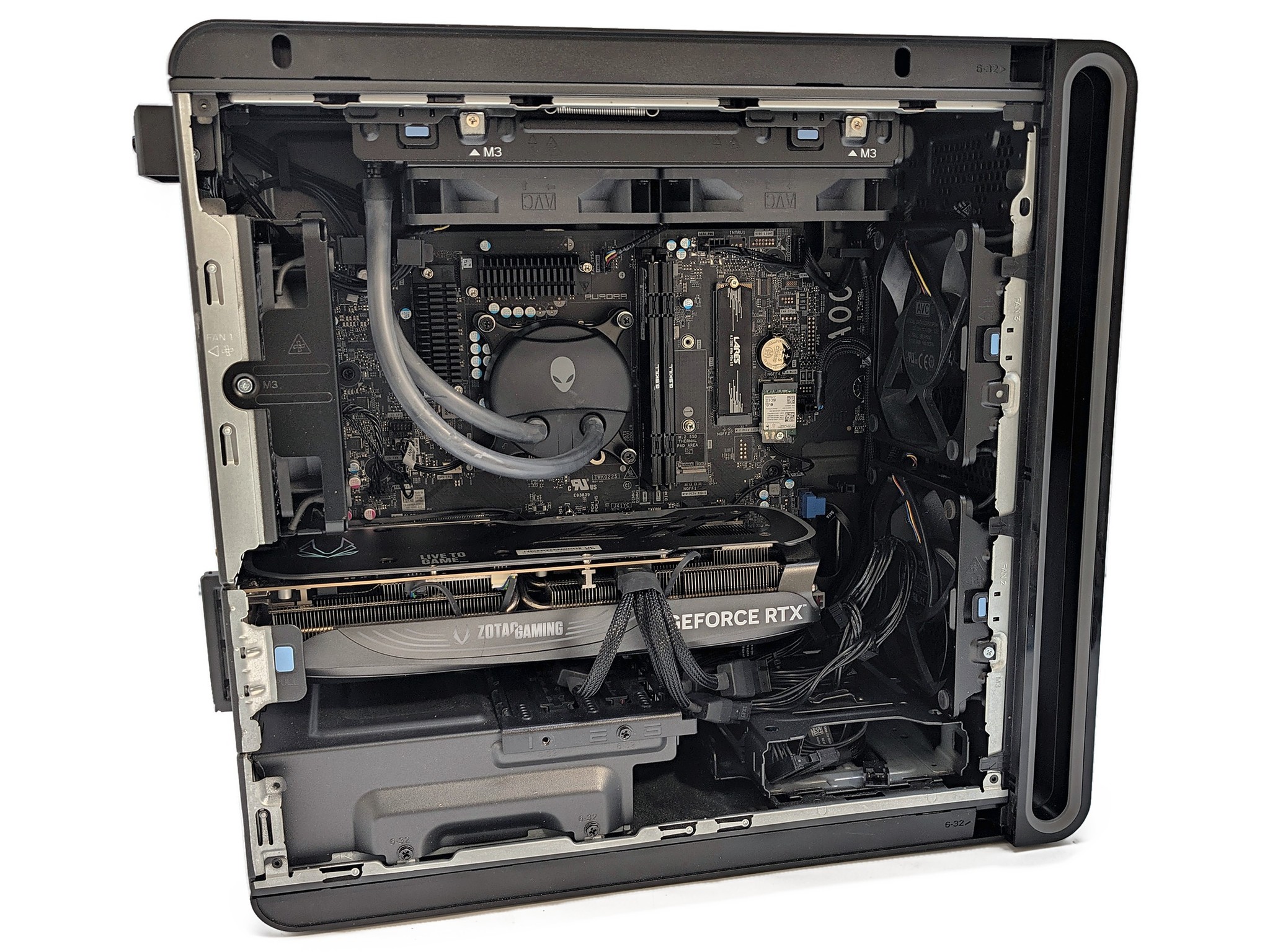 Alienware Aurora R16 – Core i9-14900KF | RTX 4080 Super 16GB | 64GB DDR5 | 2TB NVMe | 1000W Platinum