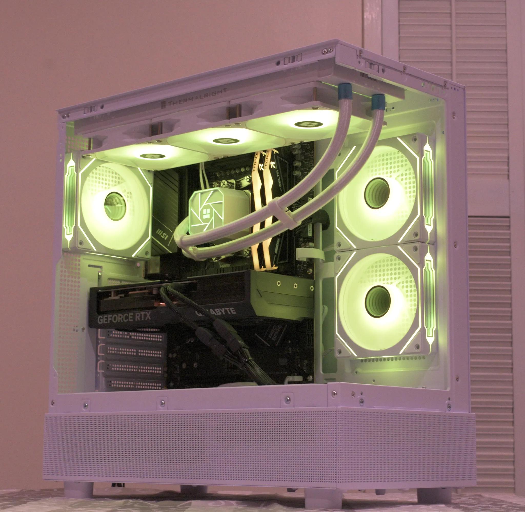 Gaming PC | Ryzen 7 7700X | RTX 4070ti 12GB | 32GB Ram DDR5 | 1TB nVME SSD | 1440p White Gaming PC