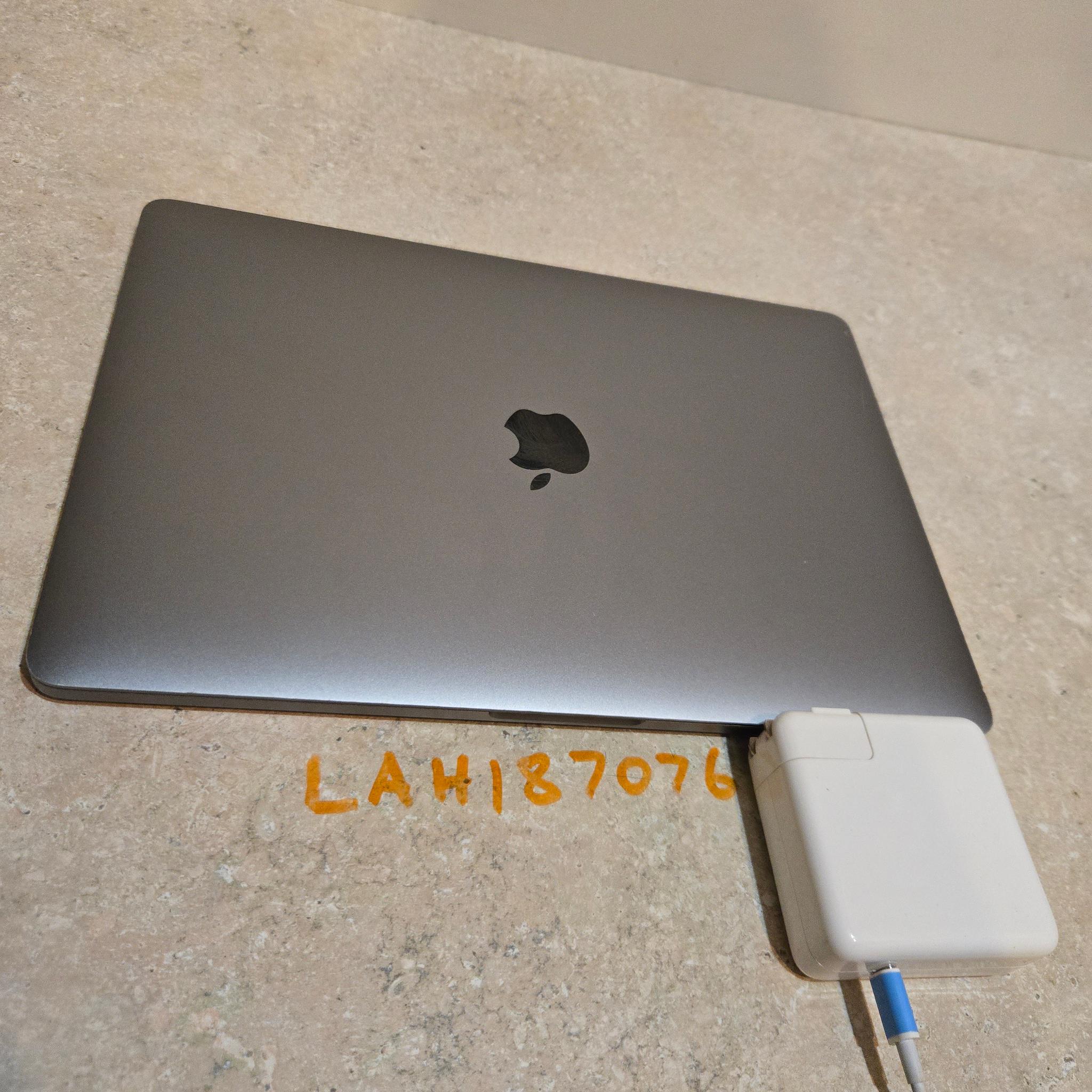 Apple Macbook Pro 13 inch Laptop - 2019 - 128GB SSD - intel i5 - Model A2159