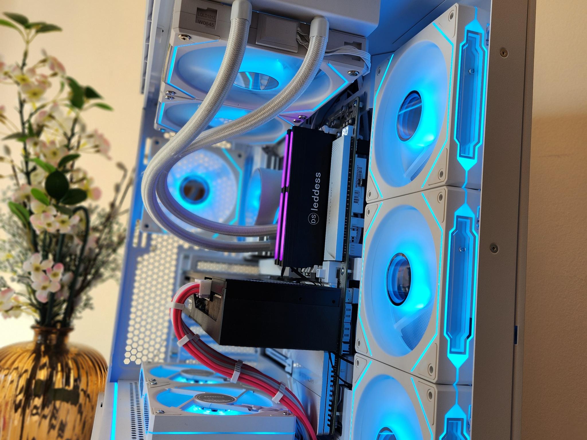 Black Friday / Cyber Monday | RTX 3080 | Ryzen 7 9700x | 32GB DDR5 | 1TB NVMe | Gaming pc