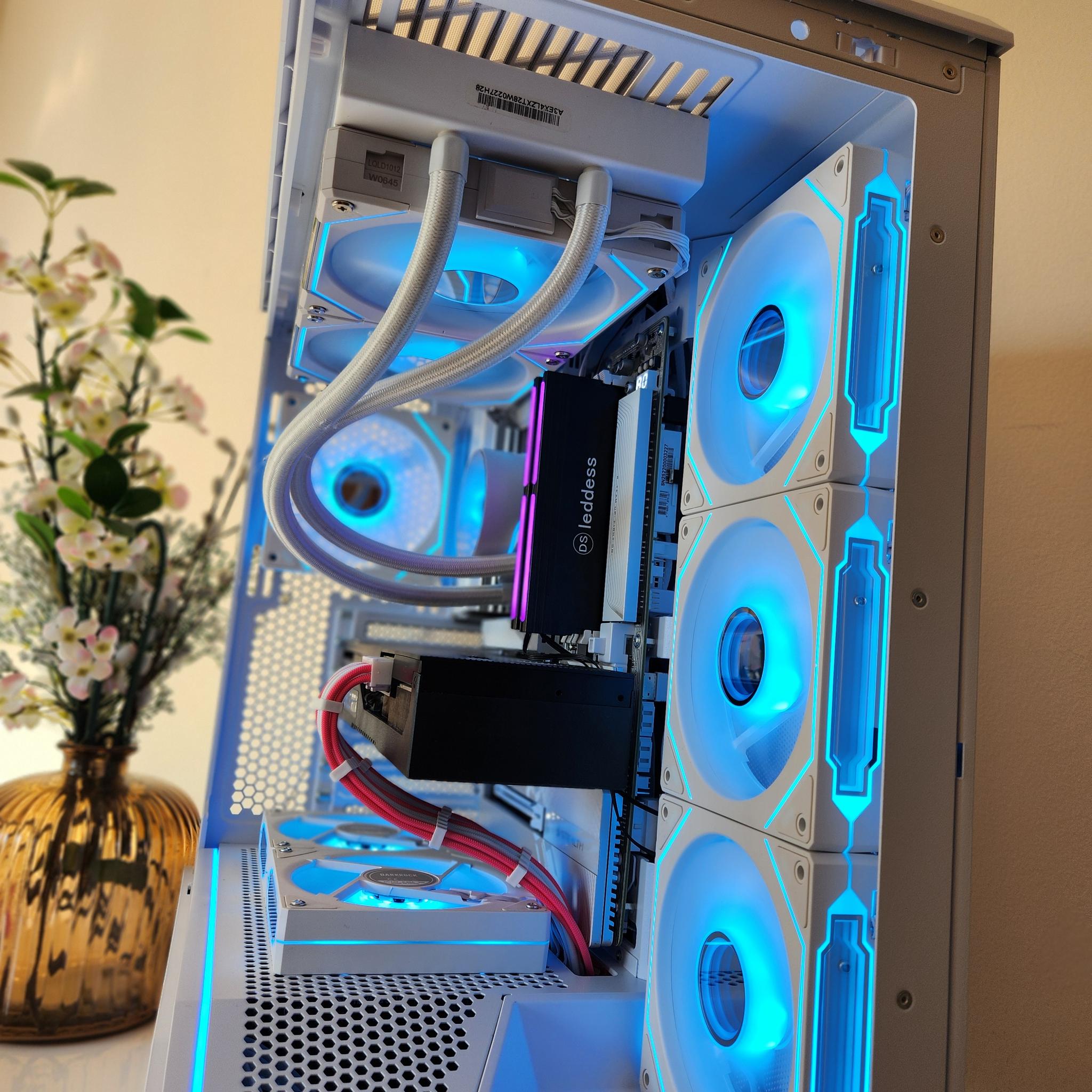Black Friday / Cyber Monday | RTX 3080 | Ryzen 7 9700x | 32GB DDR5 | 1TB NVMe | Gaming pc