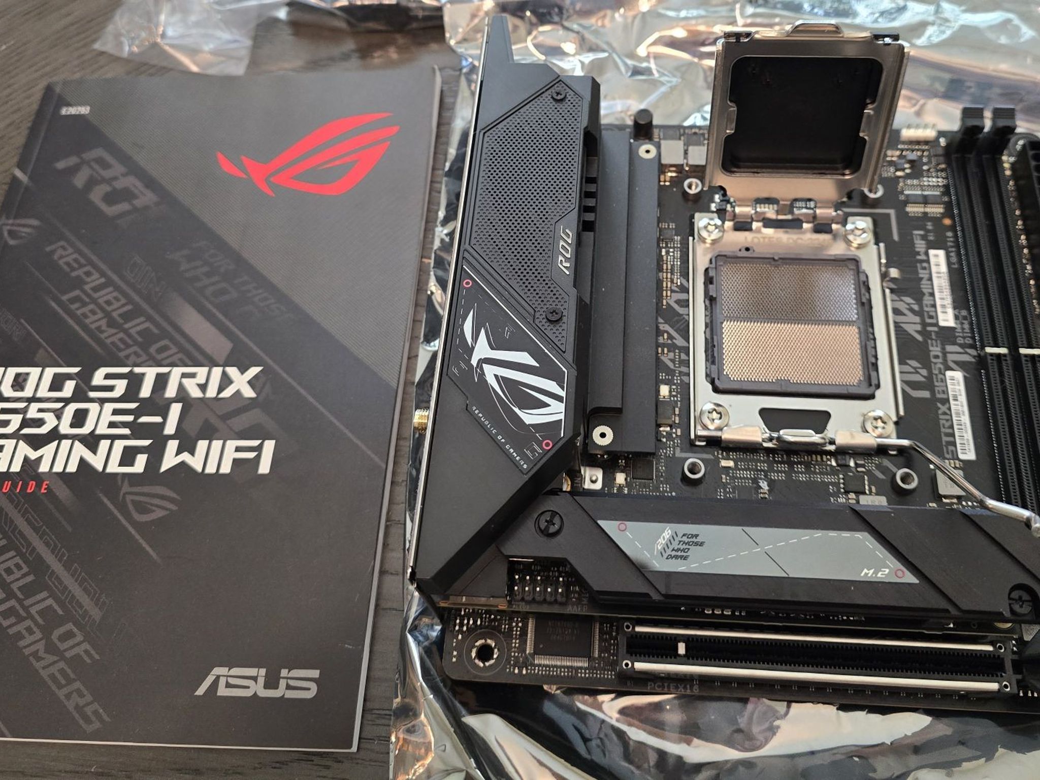 ASUS ROG Strix B650E-I Mini-ITX AM5 Motherboard