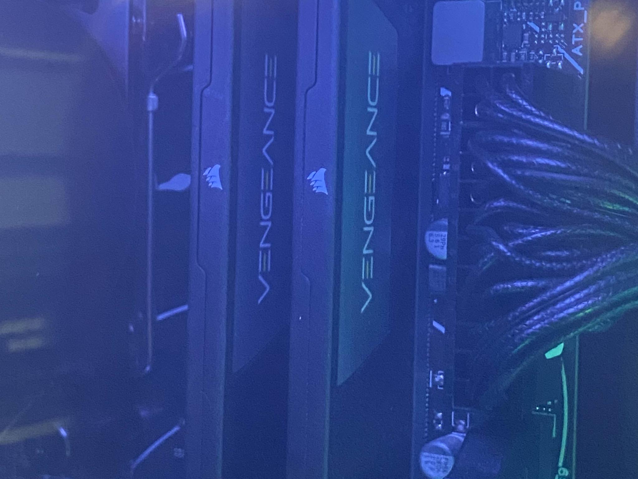 CORSAIR VENGEANCE 32GB DDR5 5600MTS