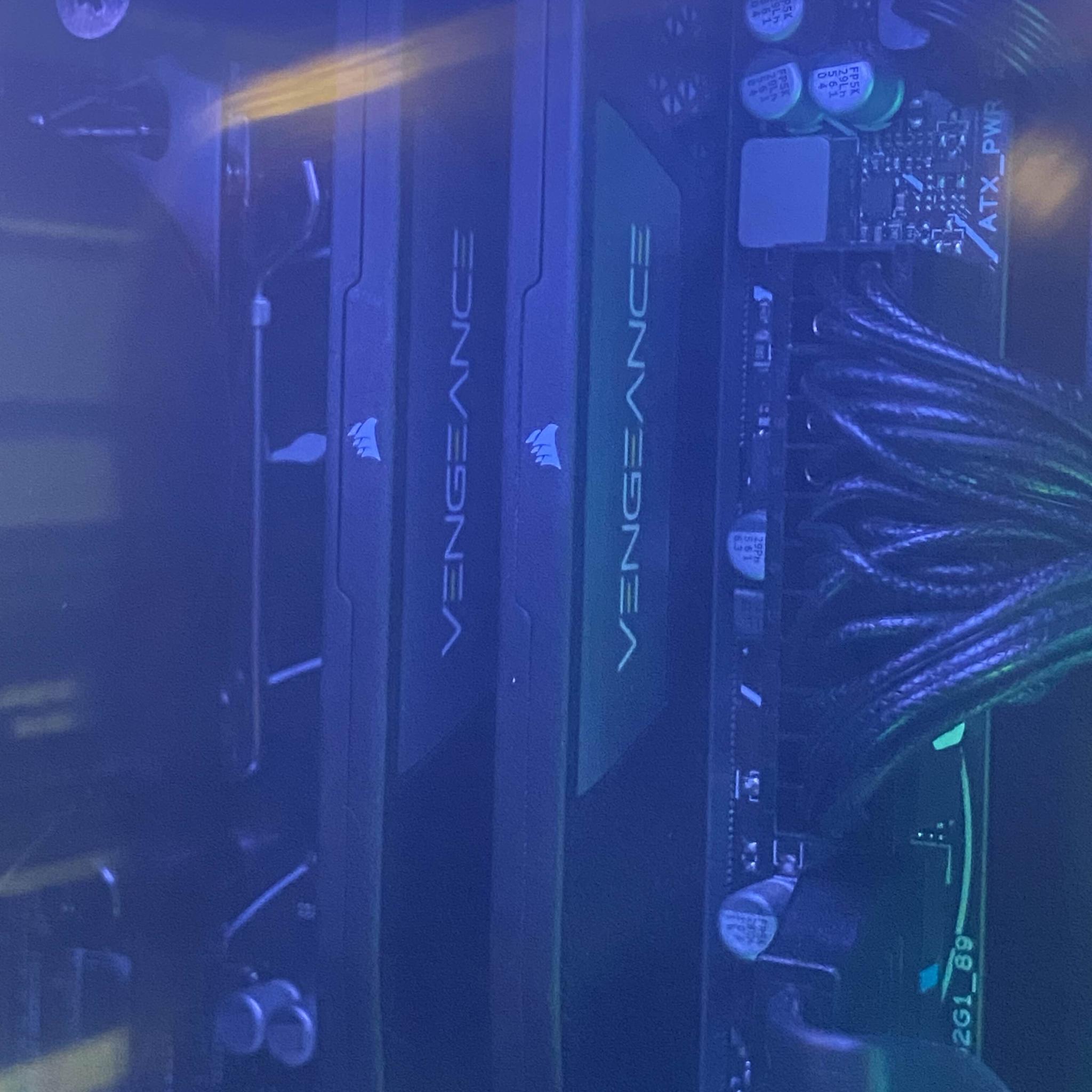 CORSAIR VENGEANCE 32GB DDR5 5600MTS