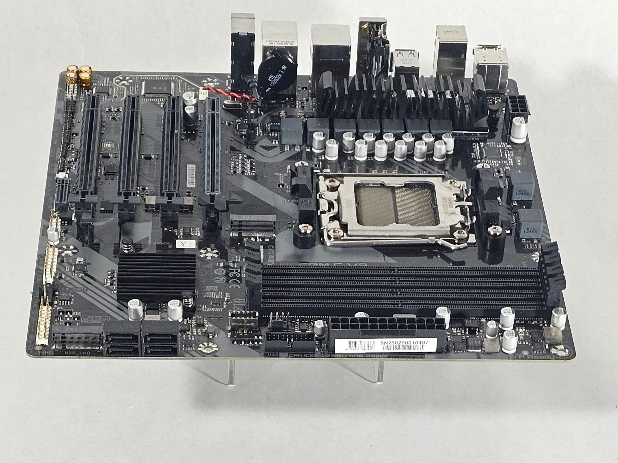 Gigabyte B650M C V3 AM5 DDR5 mATX Motherboard