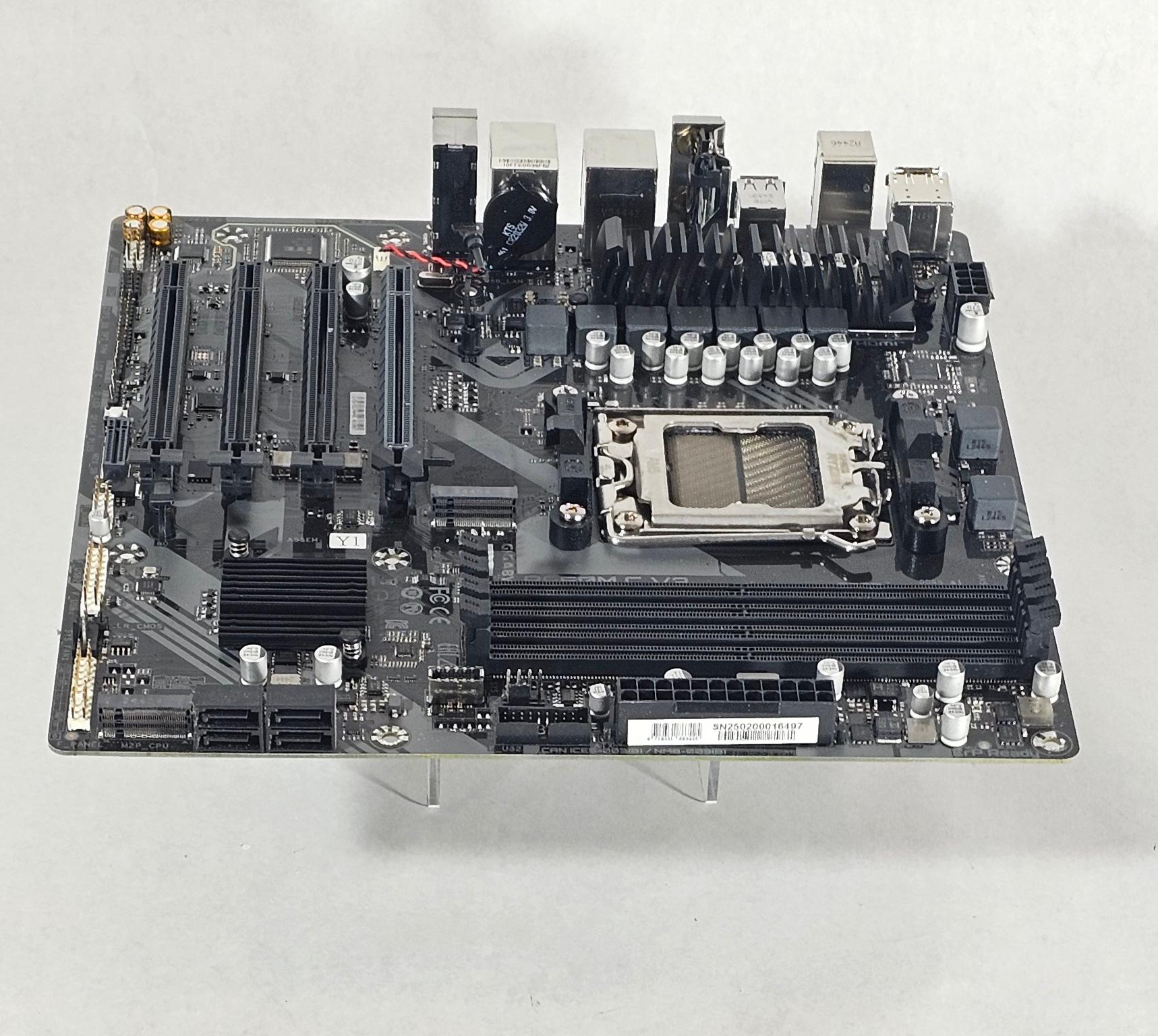 Gigabyte B650M C V3 AM5 DDR5 mATX Motherboard