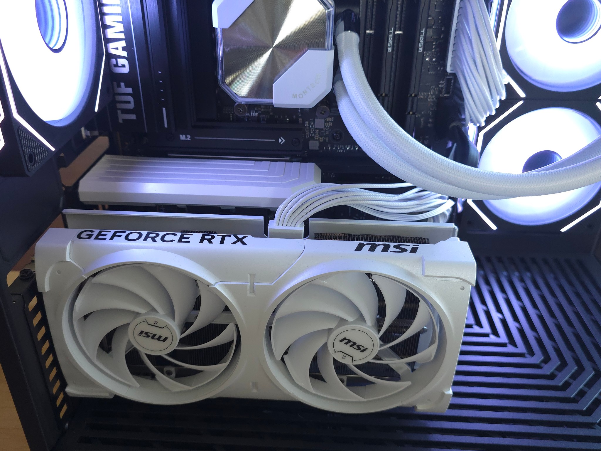 RTX 5070 White Gaming PC | Ryzen 5 7600X3D | 32GB DDR5 | 2TB NVMe | Clean Y60 Build