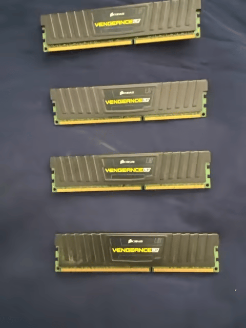 Corsair Vengeance LP 16 GB (4*4GB) DDR3 1600 CL9